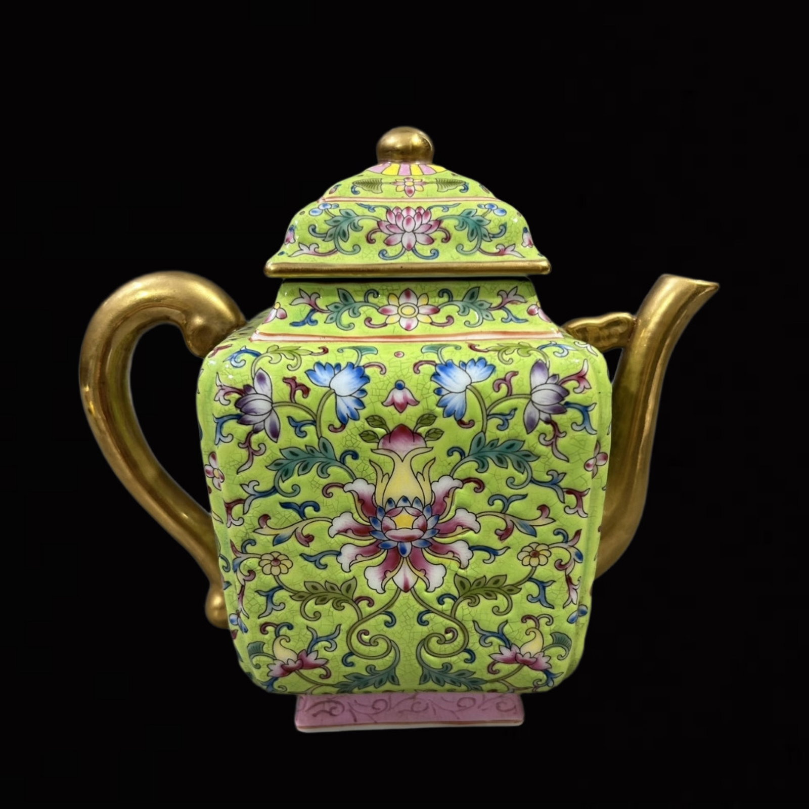 An Exquisite Enamel Lotus Pattern Pot - 3