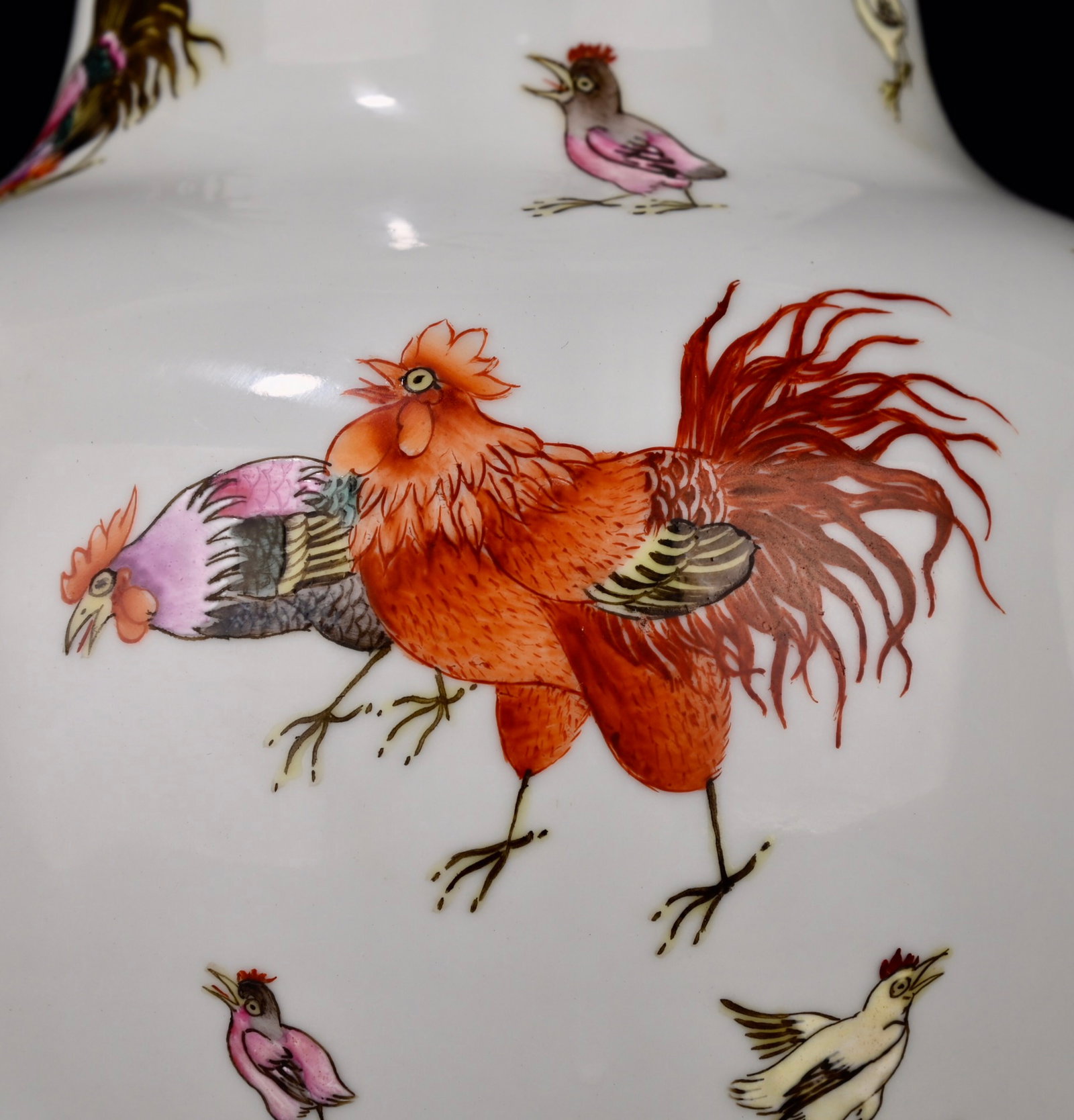 An Exquisite Enamel Rooster Pattern Elephant-Ears Vase - 6