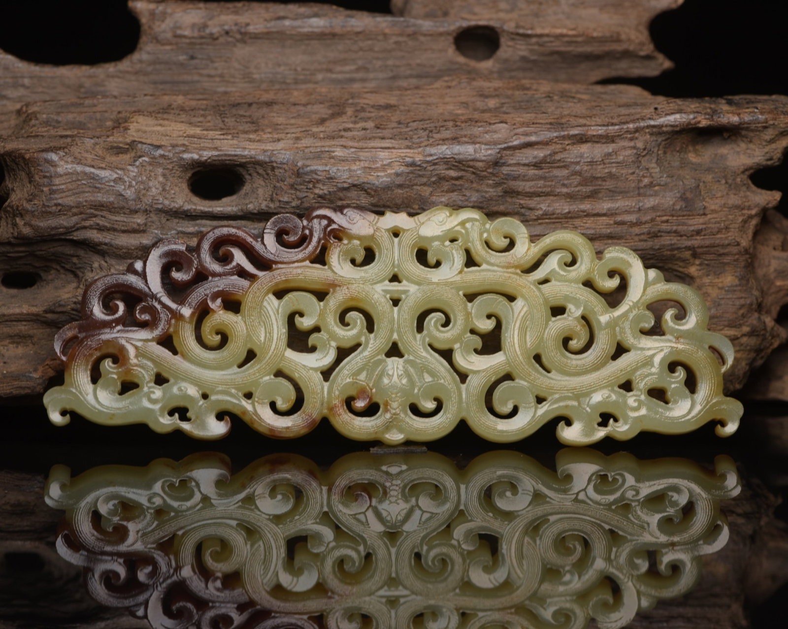An Exquisite White Jade Phoenix Pattern Pendant - 2