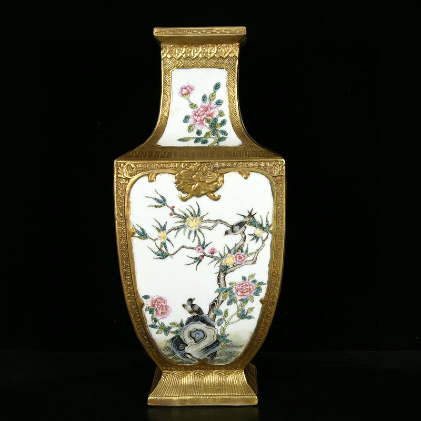 A Rare Enamel Gilt Flower and Bird Pattern Vase: A Rare Enamel Gilt Flower and Bird Pattern Vase,Qing Dynasty,China,Qianlong Six-character Mark,Size:14inx6.3in 珐琅彩鎏金花鸟纹瓶,中国