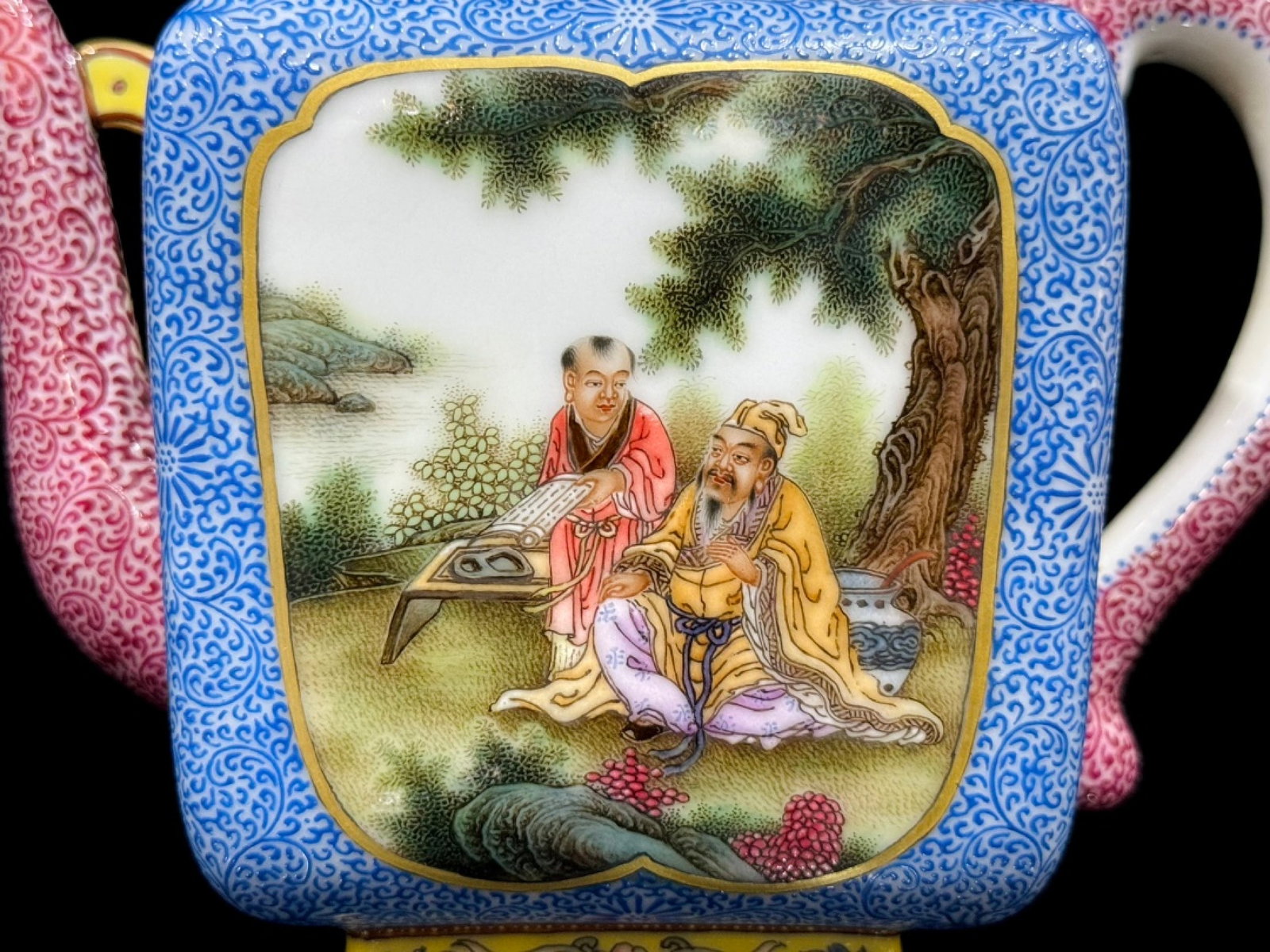 An Exquisite Enamel Figure Pattern Teapot - 8
