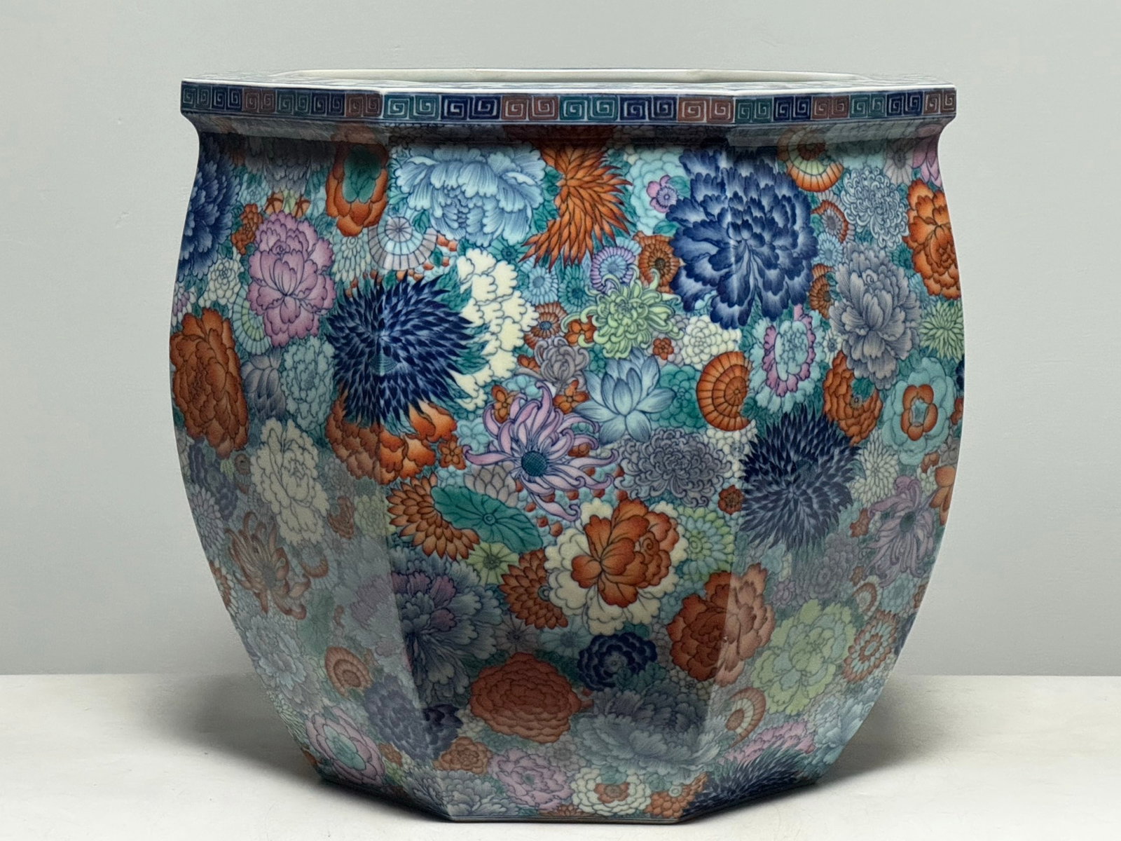 A Rare Doucai Flower Pattern Vat - 6