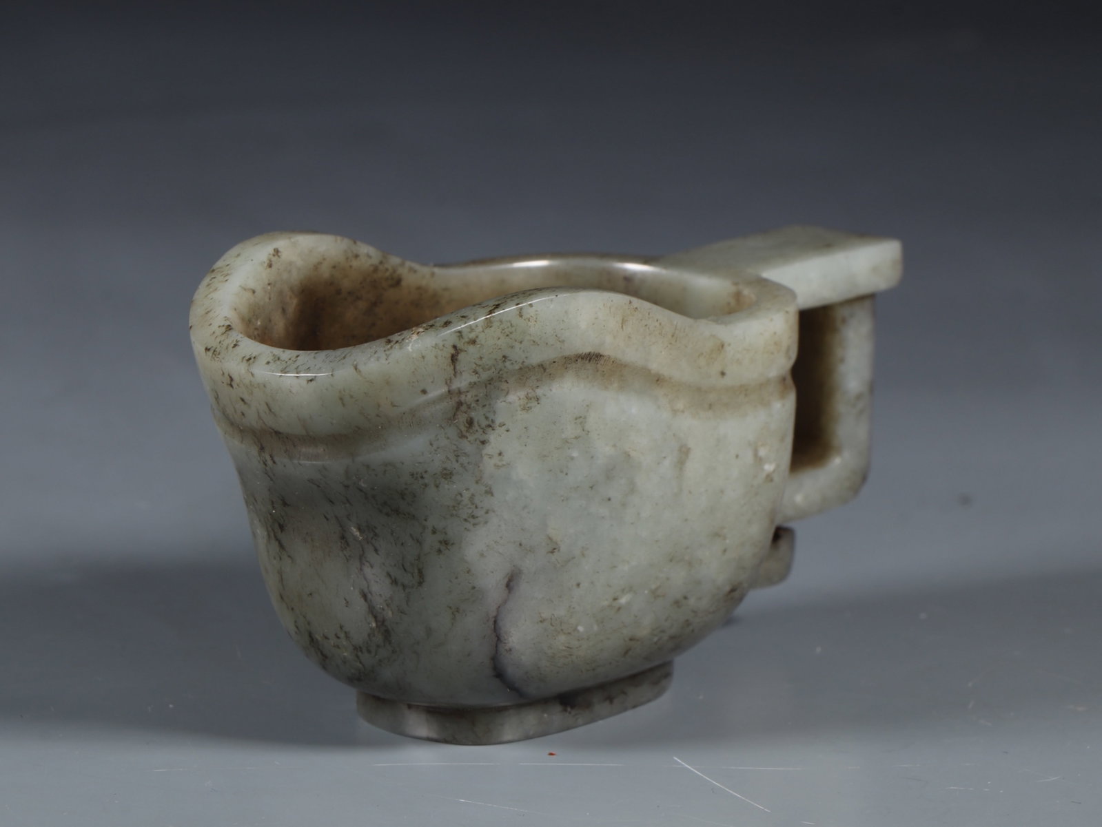 An Exquisite White Jade Cup - 6