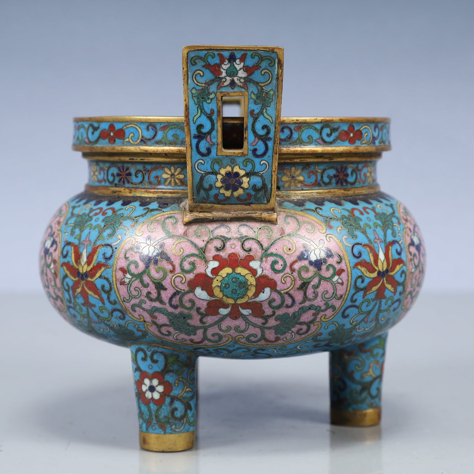 A Pair of Rare Cloisonne Lotus,Bats and Peach Pattern Dragon-Ears Vases: A Pair of Rare Cloisonne Lotus,Bats and Peach Pattern Dragon-Ears Vases,Qing Dynasty, China,Qianlong Four-character Mark,Size:9.4inx4.7inx12.6in,Weight:4950g 一对景泰蓝&#