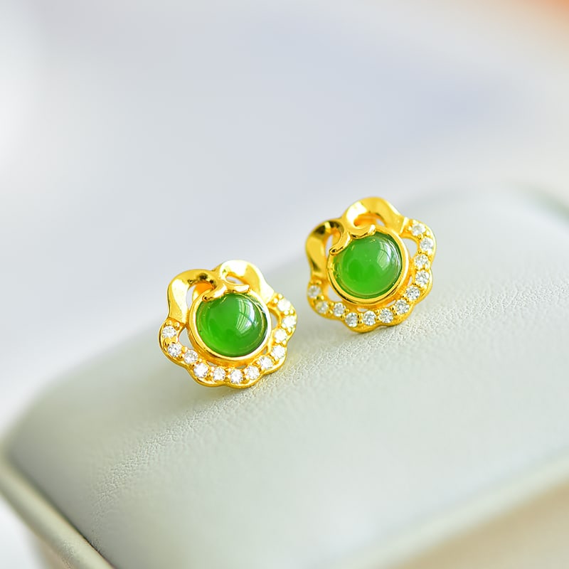 A Pair of Exquisite Sterling Silver-Gold Plated Inlaid Jasper Earrings,Inlaid Diamond: A Pair of Exquisite Sterling Silver-Gold Plated Inlaid Jasper Earrings,Inlaid Diamond,Size:5mmx5mm 一对纯银镀金镶碧玉耳环,嵌&