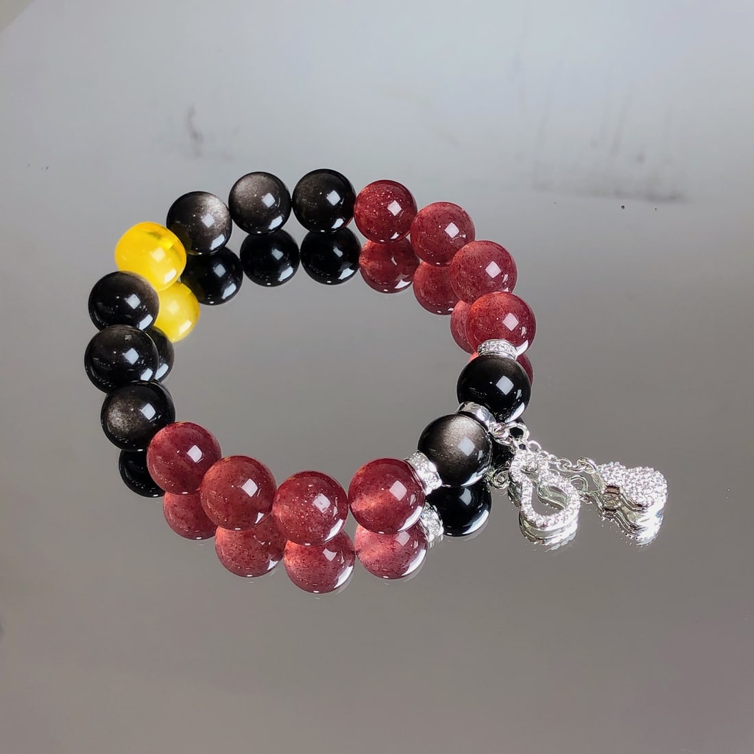An Exquisite Crystal Bracelet - 2
