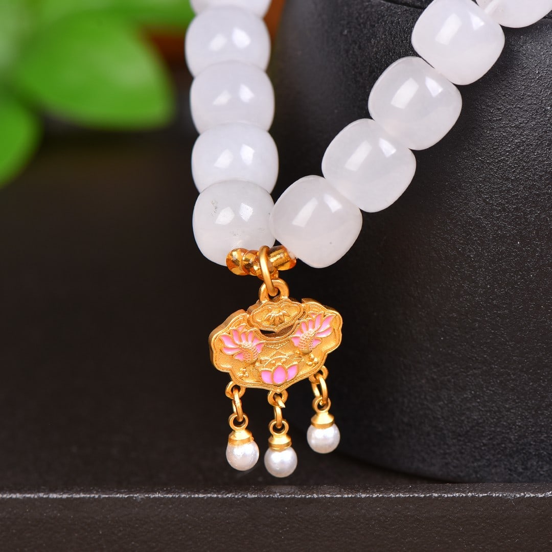An Exquisite White Jade Bracelets - 6