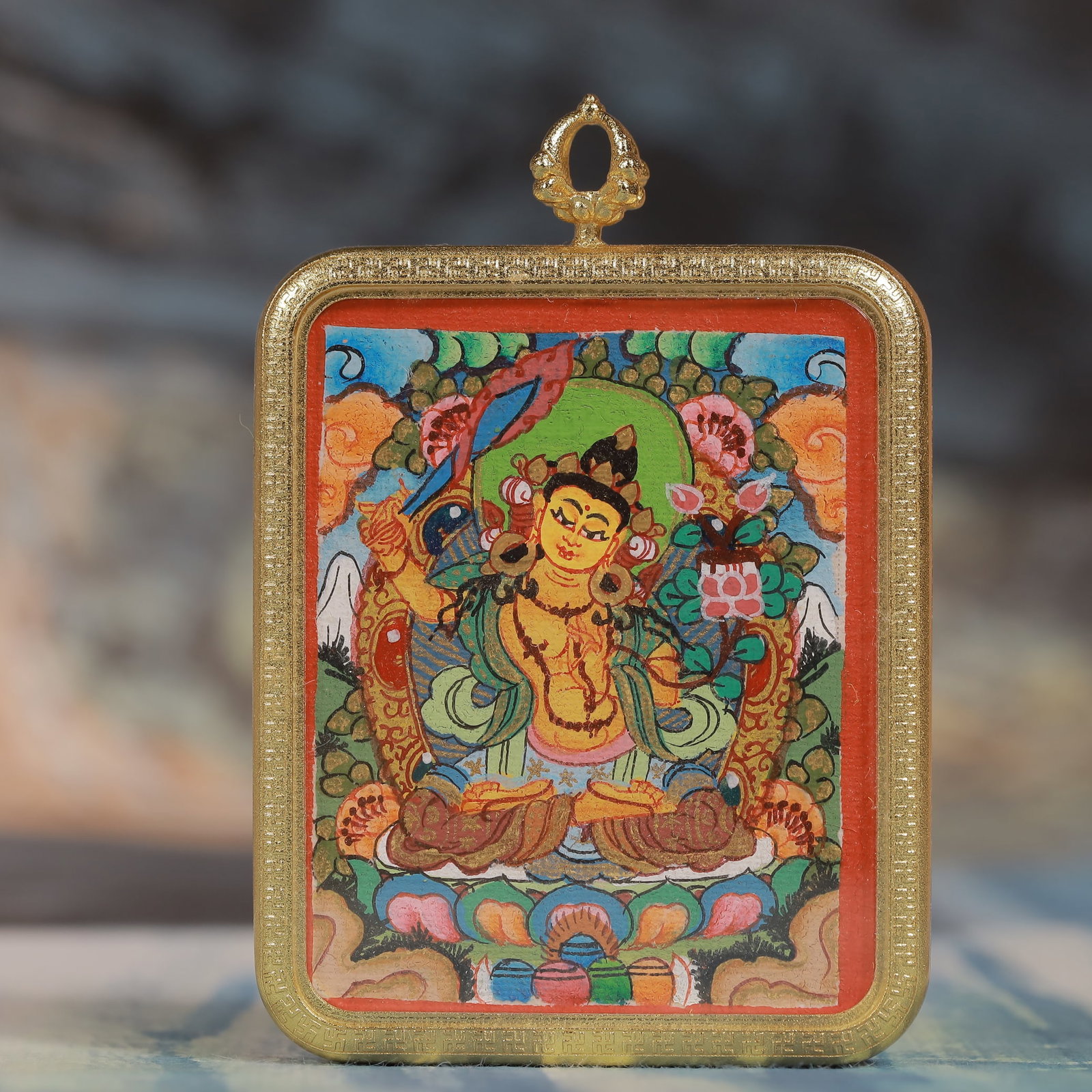 An Exquisite Painted Color Statue of Manjusri Tangka: An Exquisite Painted Color Statue of Manjusri Tangka,Size:2inx2.8in 彩绘文殊菩萨像唐卡