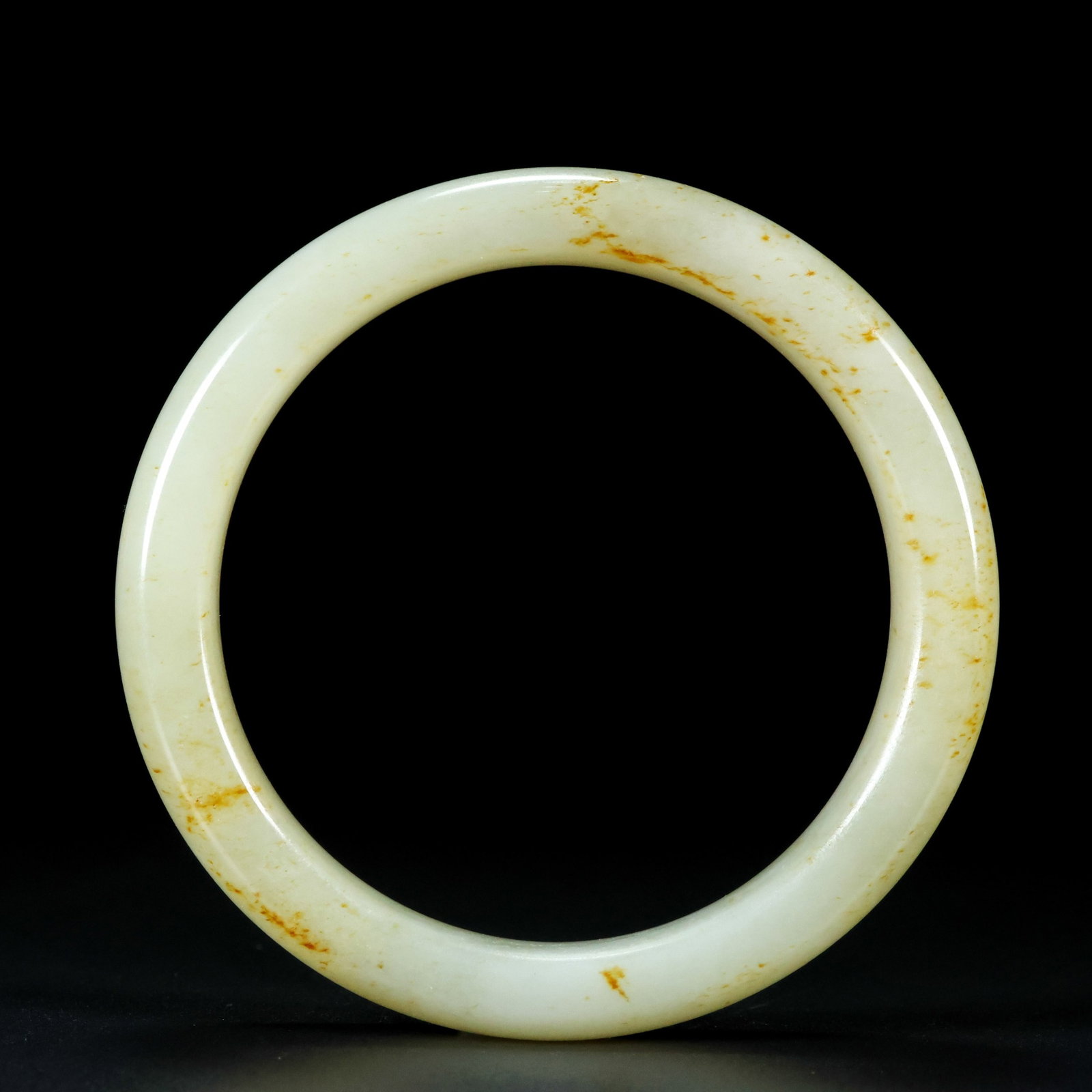 An Exquisite White Jade Bracelet: An Exquisite White Jade Bracelet,Qing Dynasty,China,Size:60mmx12mmx9mm,Weight:62g 白玉手镯,中国清代