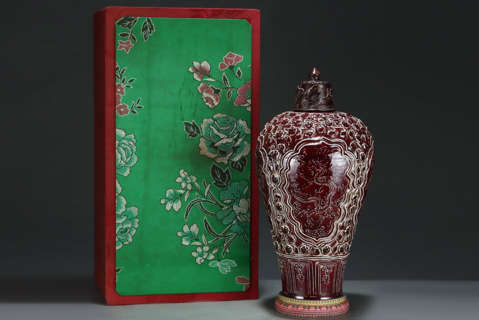 A Huge Ji Red Glazed Dragon and Phoenix Pattern Bottle: A Huge Ji Red Glazed Dragon and Phoenix Pattern Bottle,Size:19.7inx10.2in,Yuan Dynasty,China 霁红釉龙凤纹盖瓶,中国元代