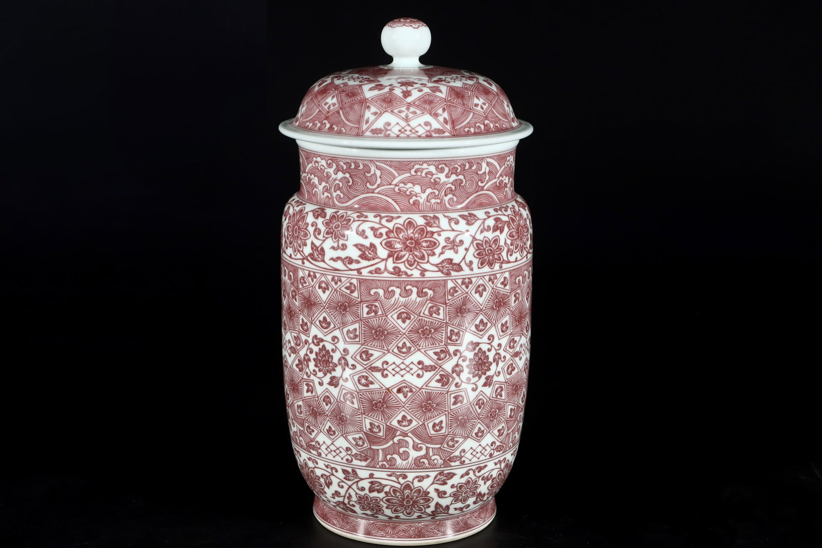 A Rare Underglaze-Red Flower Pattern Jar with Cover: A Rare Underglaze-Red Flower Pattern Jar with Cover,Qing Dynasty,China,Qianlong Six-character Mark,Size:11.8inx5.7in 釉里红花卉纹盖罐,中国&#