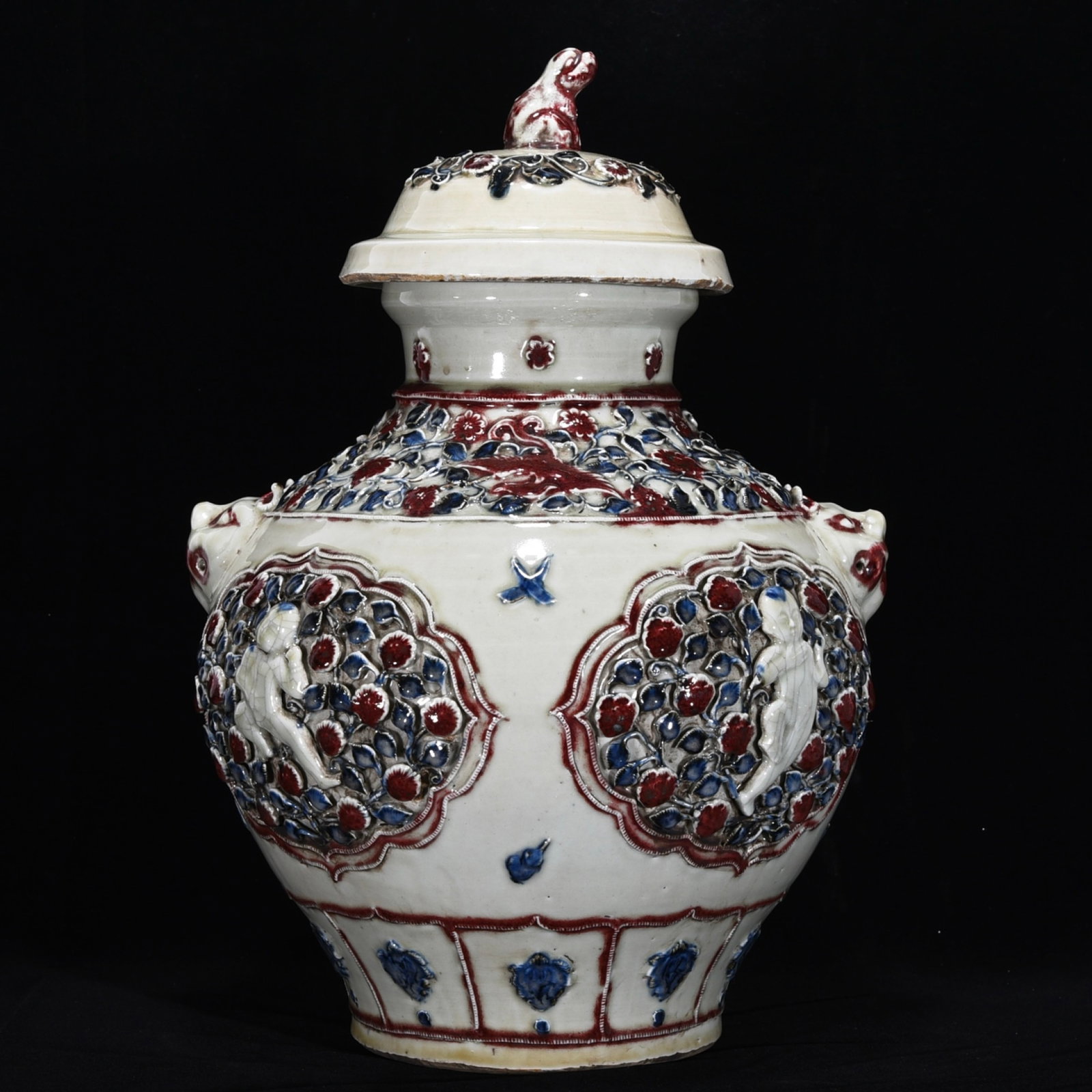 A Huge Blue and White UnderGlazed-Red Figure Pattern Beast-Ears Jar with Cover: A Huge Blue and White UnderGlazed-Red Figure Pattern Beast-Ears Jar with Cover,Yuan Dynasty,China,Size:18.5inx12.6in