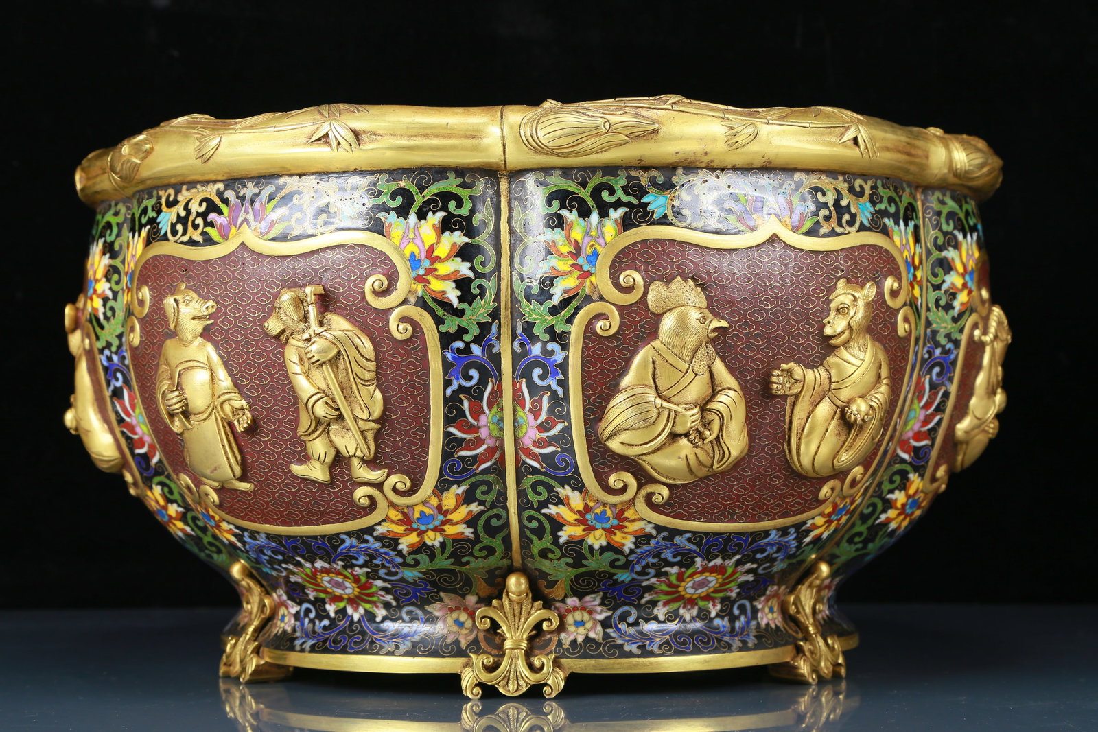A Huge Cloisonne Lotus Pattern Animals Vat - 3