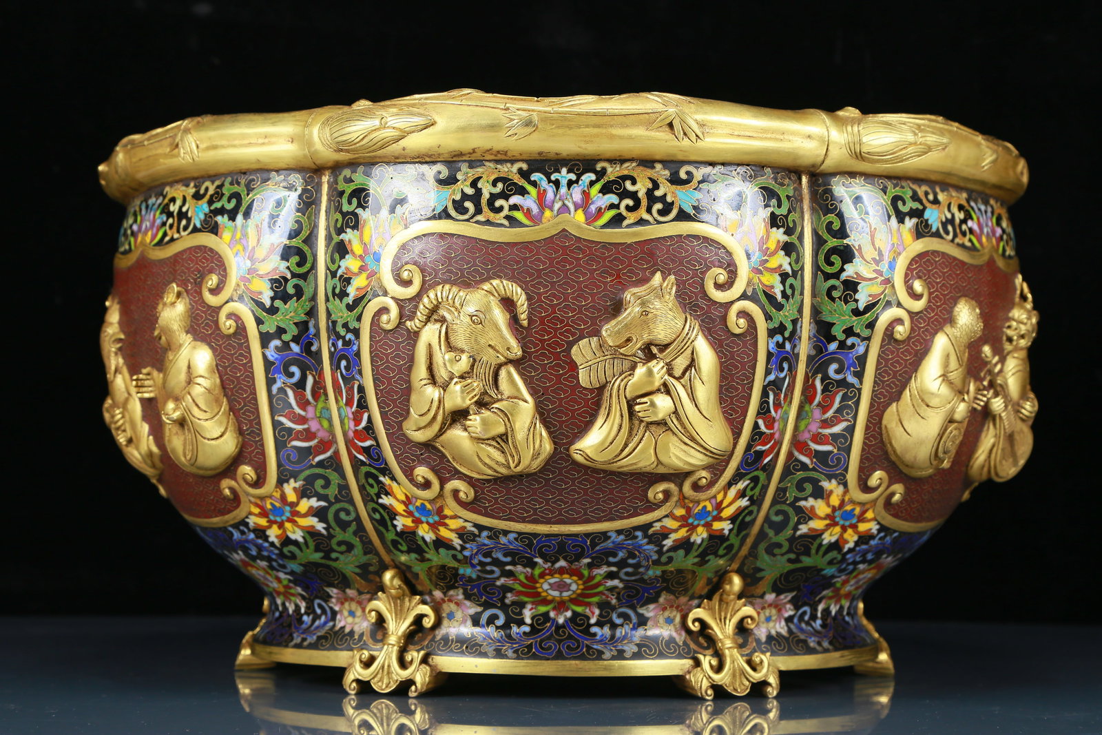 A Huge Cloisonne Lotus Pattern Animals Vat - 4