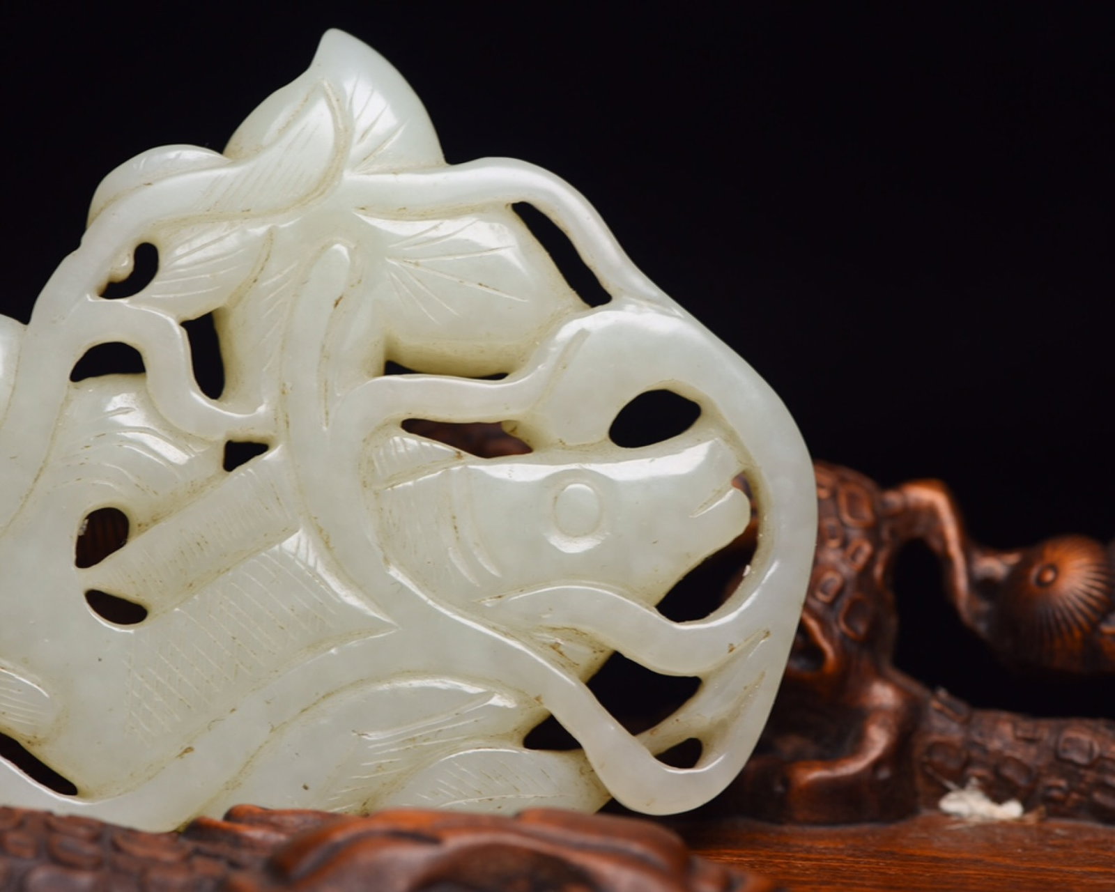 An Exquisite White Jade Fish Pattern Pendant - 7