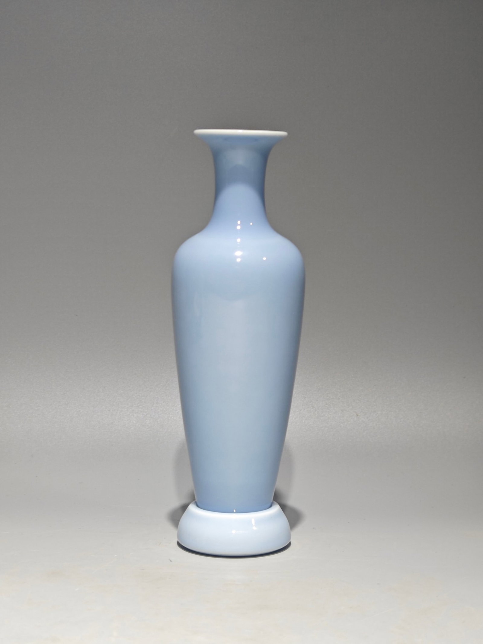 An Exquisite Sky Blue Glazed Vase: An Exquisite Sky Blue Glazed Vase,Qing Dynasty,China,Kangxi Six-character Mark,Size:7.4inx2.1in