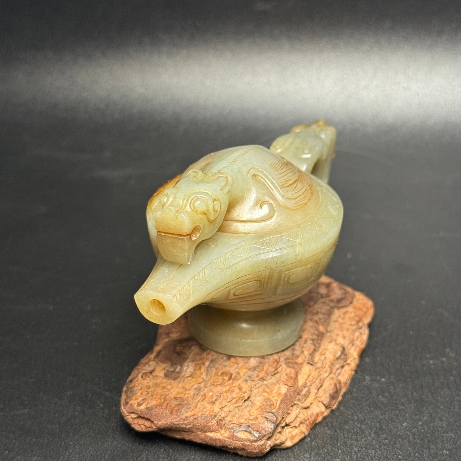 An Exquisite White Jade Dragon Pattern Pot - 4
