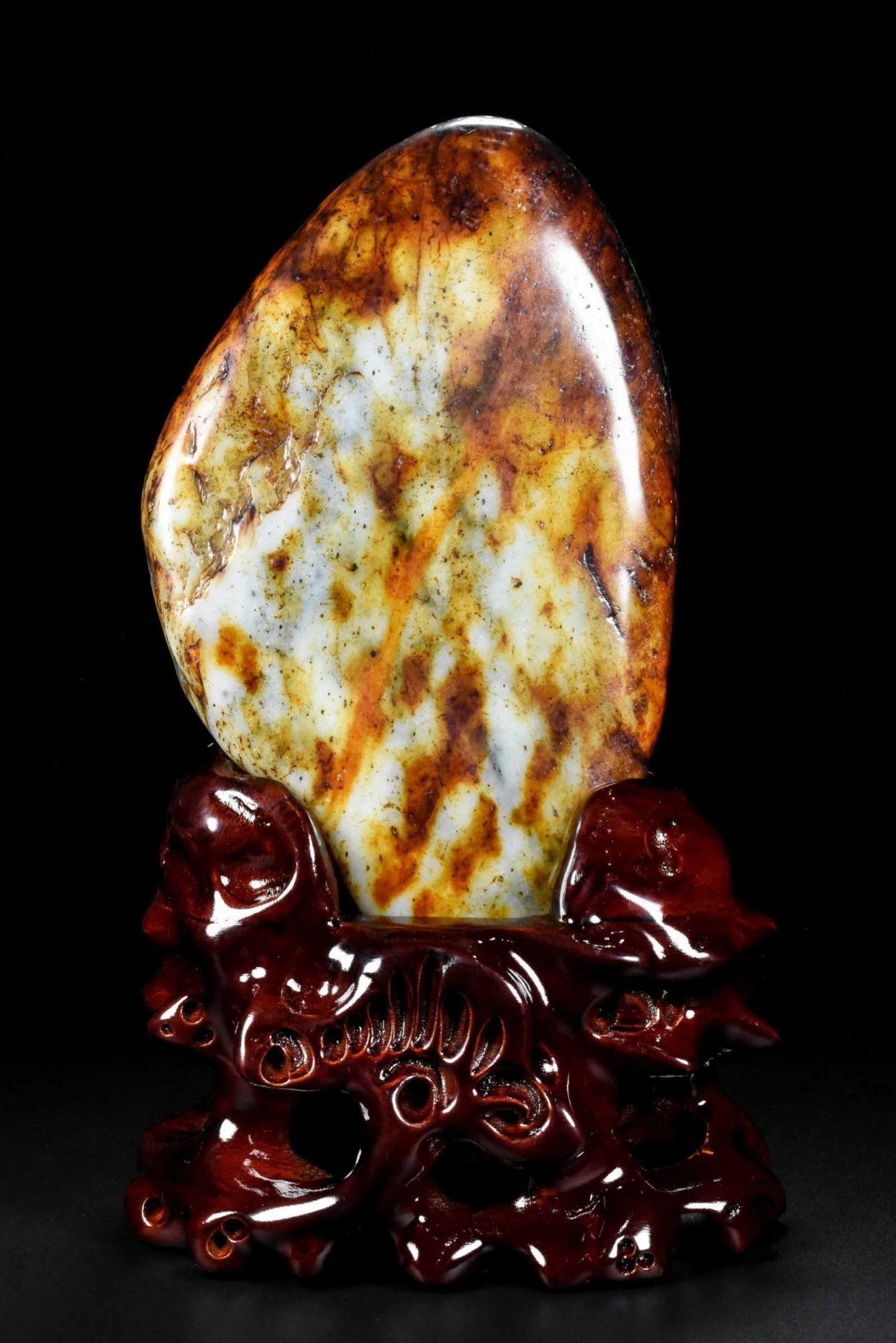 An Exquisite White Jade Ornament: An Exquisite White Jade Ornament,Qing Dynasty,China,Size:8.7inx5.5inx2.8in,Weight:2420g 白玉摆件,中国清代