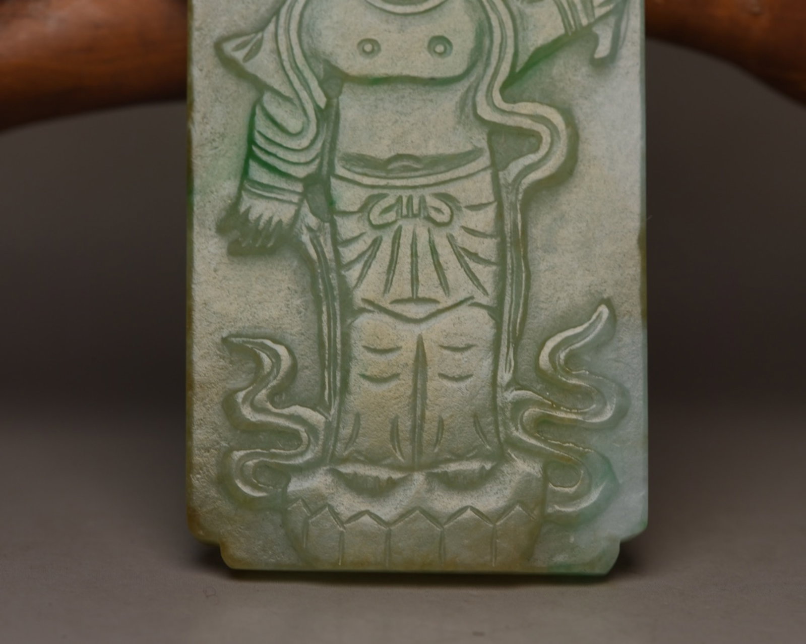 An Exquisite Jadeite Figure Pattern Pendant - 5