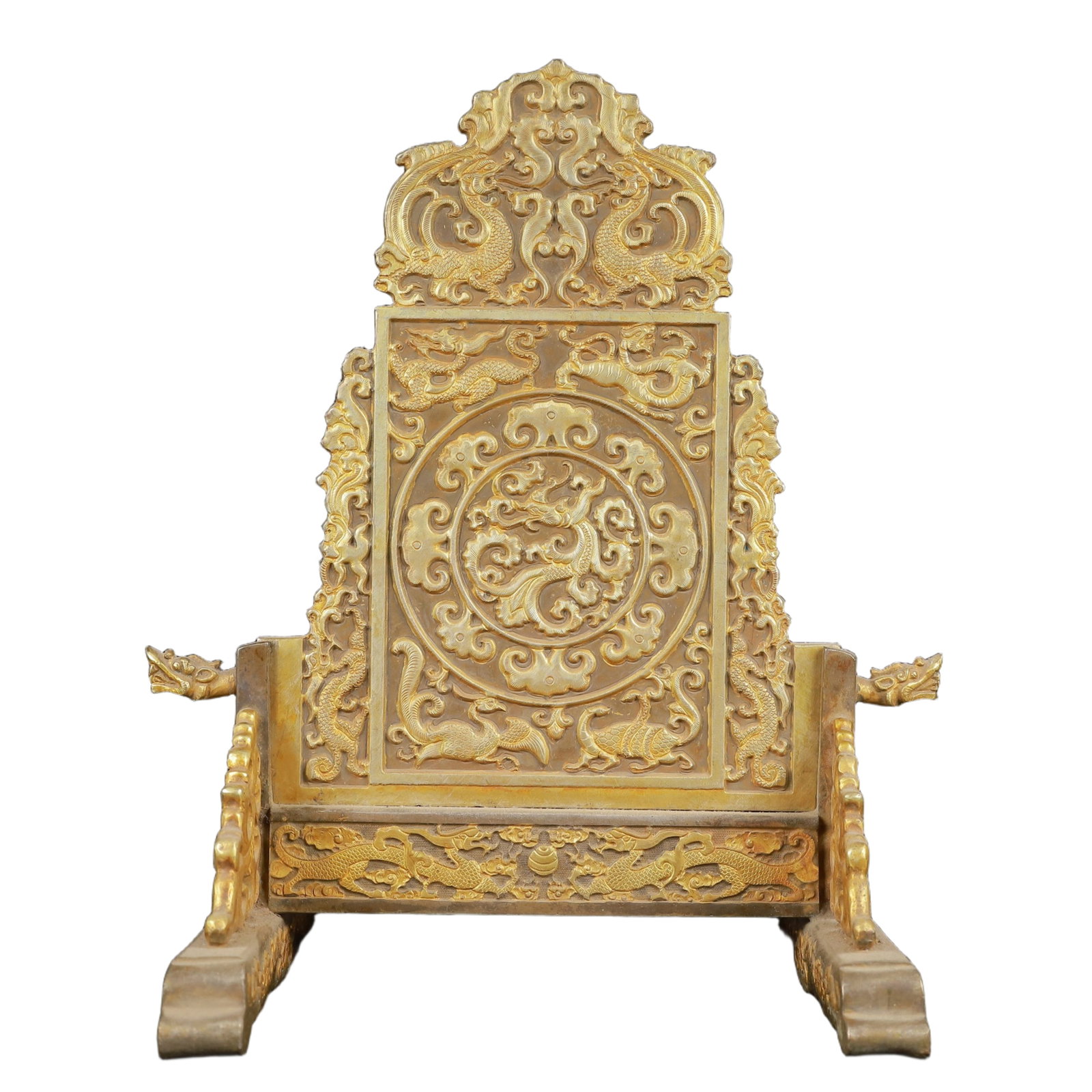 An Exquisite Gilt Silver Auspicious Beast Pattern Screen: An Exquisite Gilt Silver Auspicious Beast Pattern Screen,Qing Dynasty,China,Size:8.3inx6.3inx9.4in,Weight:1500g 银鎏金瑞兽纹屏风,中国清