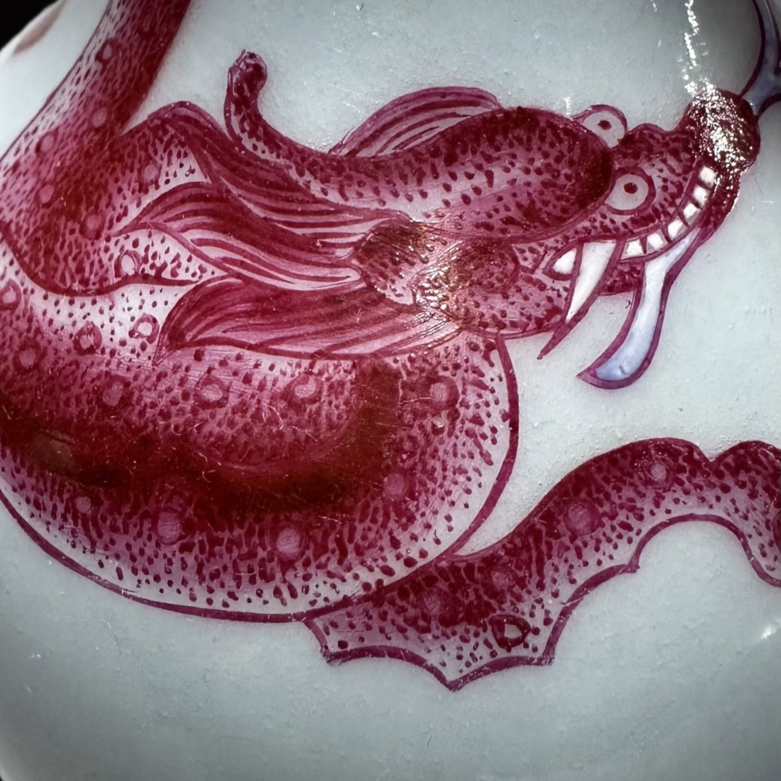 An Exquisite Ruby Red Glazed Dragon Pattern Vase: An Exquisite Ruby Red Glazed Dragon Pattern Vase,Qing Dynasty,China,Size:6.9inx3.3in 胭脂红釉龙纹瓶,中国清代
