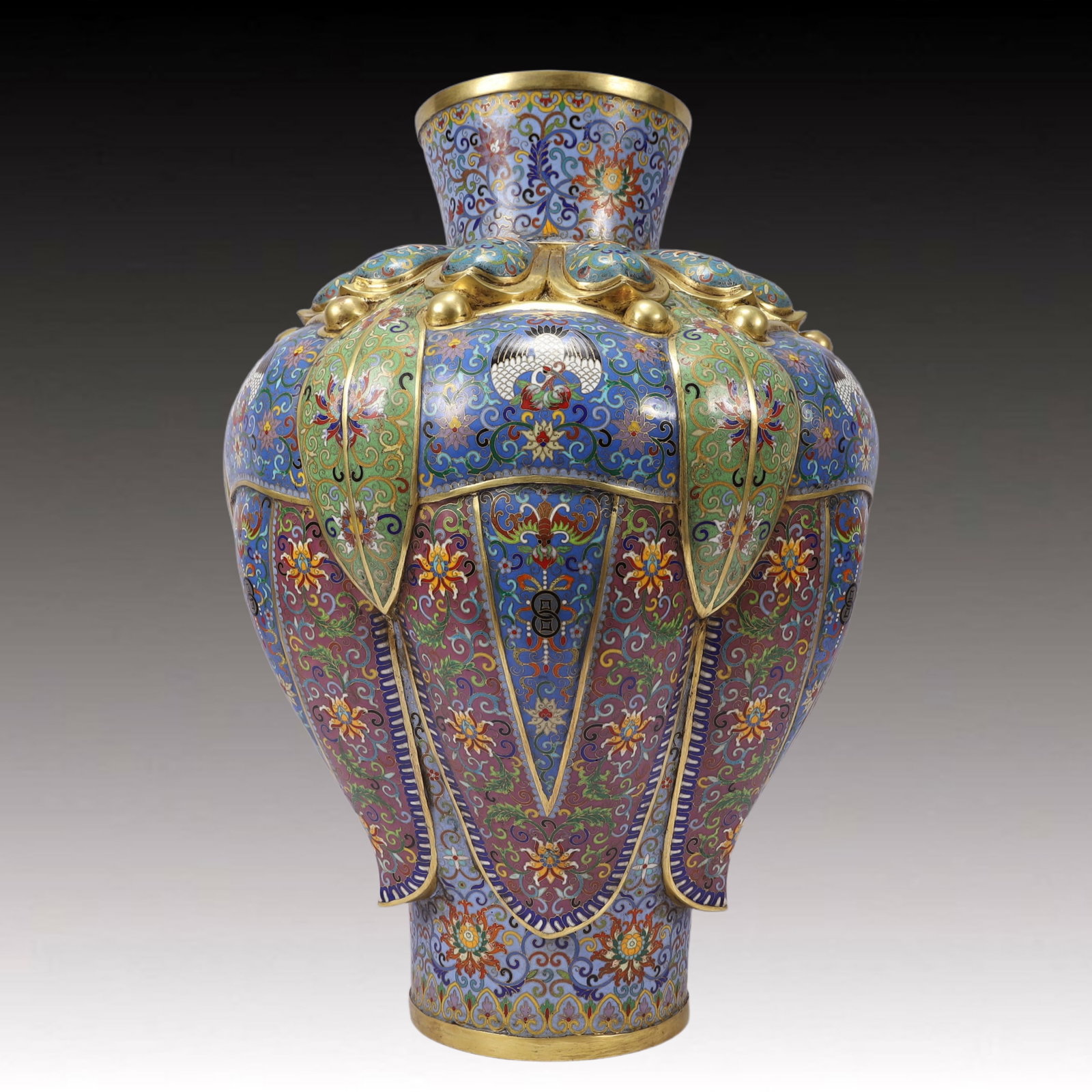 A Huge Cloisonne Lotus and Crane Pattern Vase: A Huge Cloisonne Lotus and Crane Pattern Vase,Qing Dynasty, China,Kangxi Four-character Mark,Size:17.7inx23.6in,Weight:25800g 景泰蓝缠枝莲鹤纹瓶,&