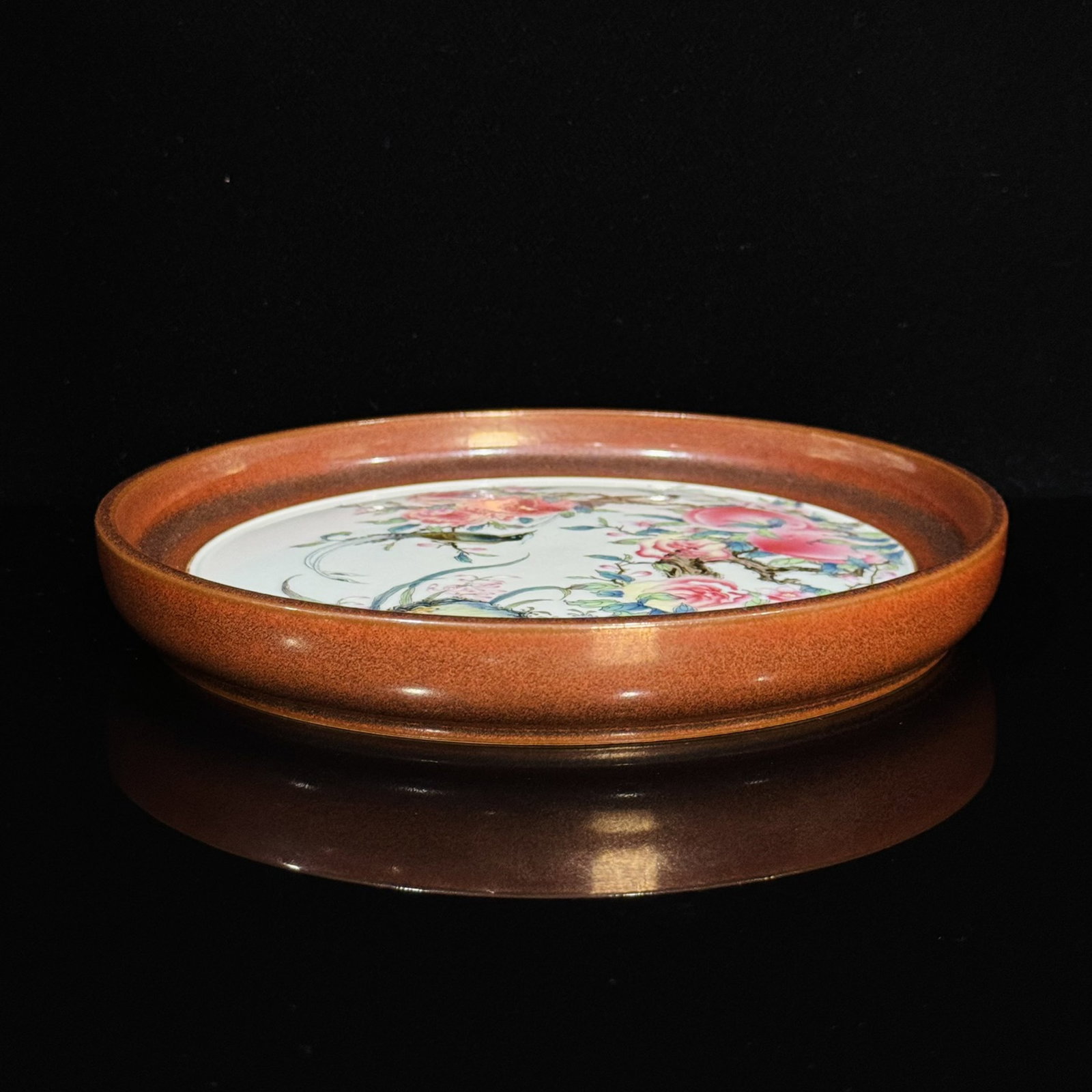 An Exquisite Famille-Rose Flower and Bird Pattern Plate: An Exquisite Famille-Rose Flower and Bird Pattern Plate,Qing Dynasty, China,Qianlong Six-character Mark,Size:1.1inx8in 粉彩花鸟纹盘,中国清代