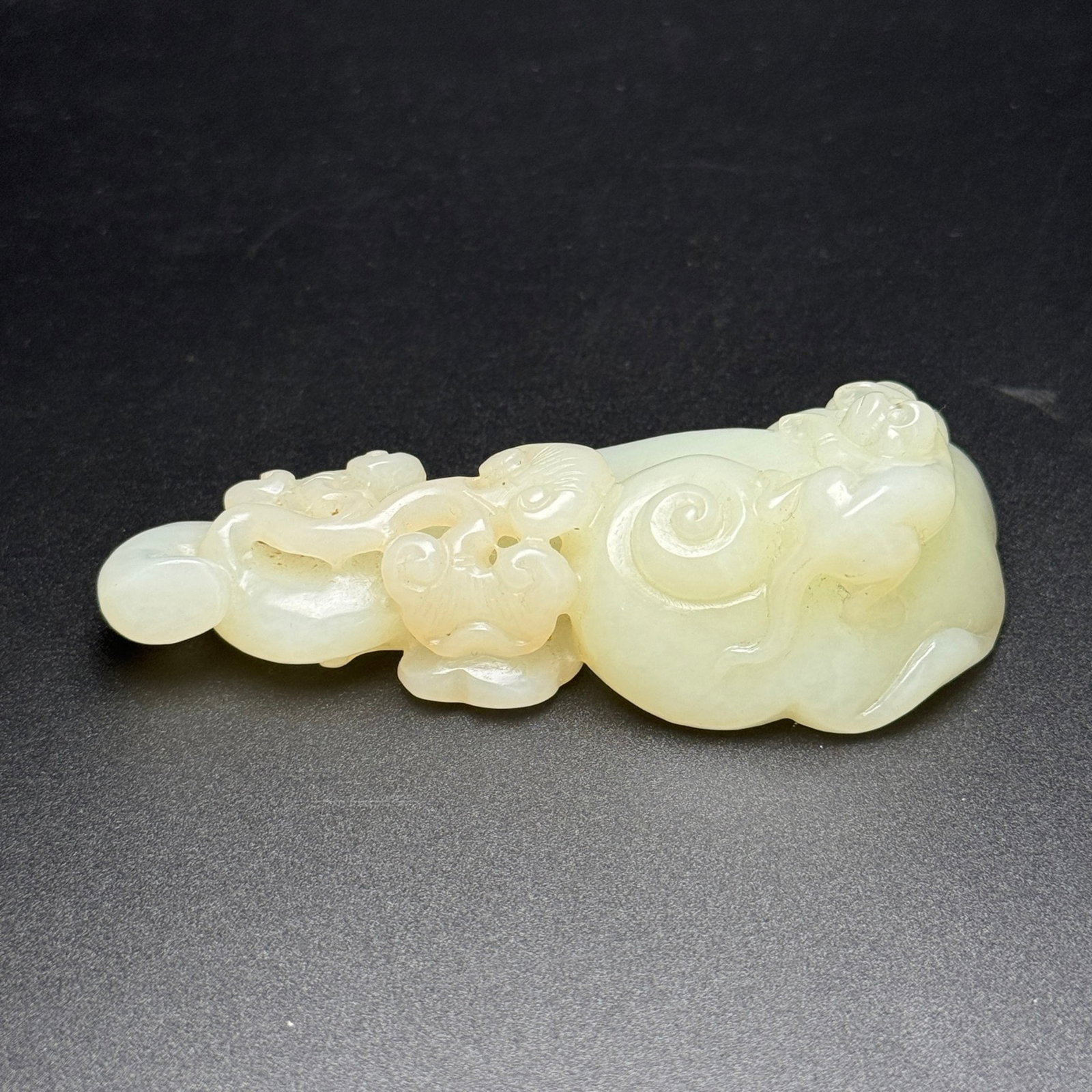 An Exquisite White Jade Ganoderma lucidum Pattern Ruyi - 4