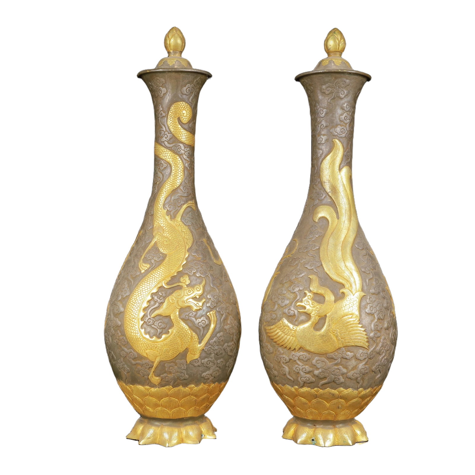 A Pair of Exquisite Gilt Silver Dragon and Phoenix Pattern Vases: A Pair of Exquisite Gilt Silver Dragon and Phoenix Pattern Vases,Tang Dynasty,China,Zhenguan Four-Character Mark,Size:4.3inx13.8in Weight:2750g 一对银鎏金龙凤