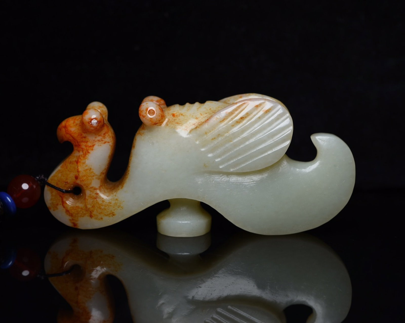 An Exquisite White Jade Phoenix Ornament: An Exquisite White Jade Phoenix Ornament,Qing Dynasty,China,Size:3.5inx1.5inx0.9in,Weight:116g 白玉凤摆件,中国清代