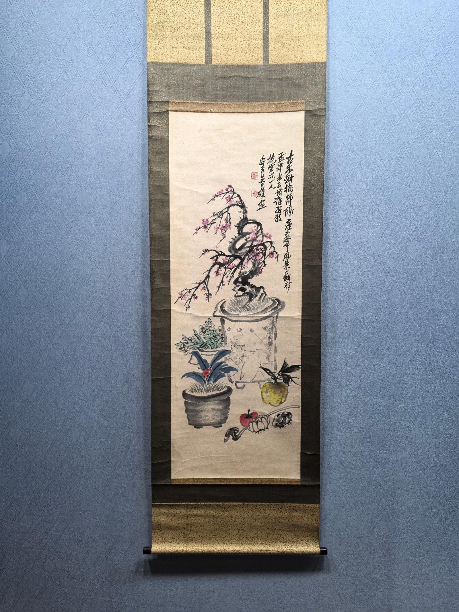 A Chinese Vertical Scroll Ink Painting of Flower on Paper: A Chinese Vertical Scroll Ink Painting of Flower on Paper,Wu Changshuo,Size:15inx41.5in