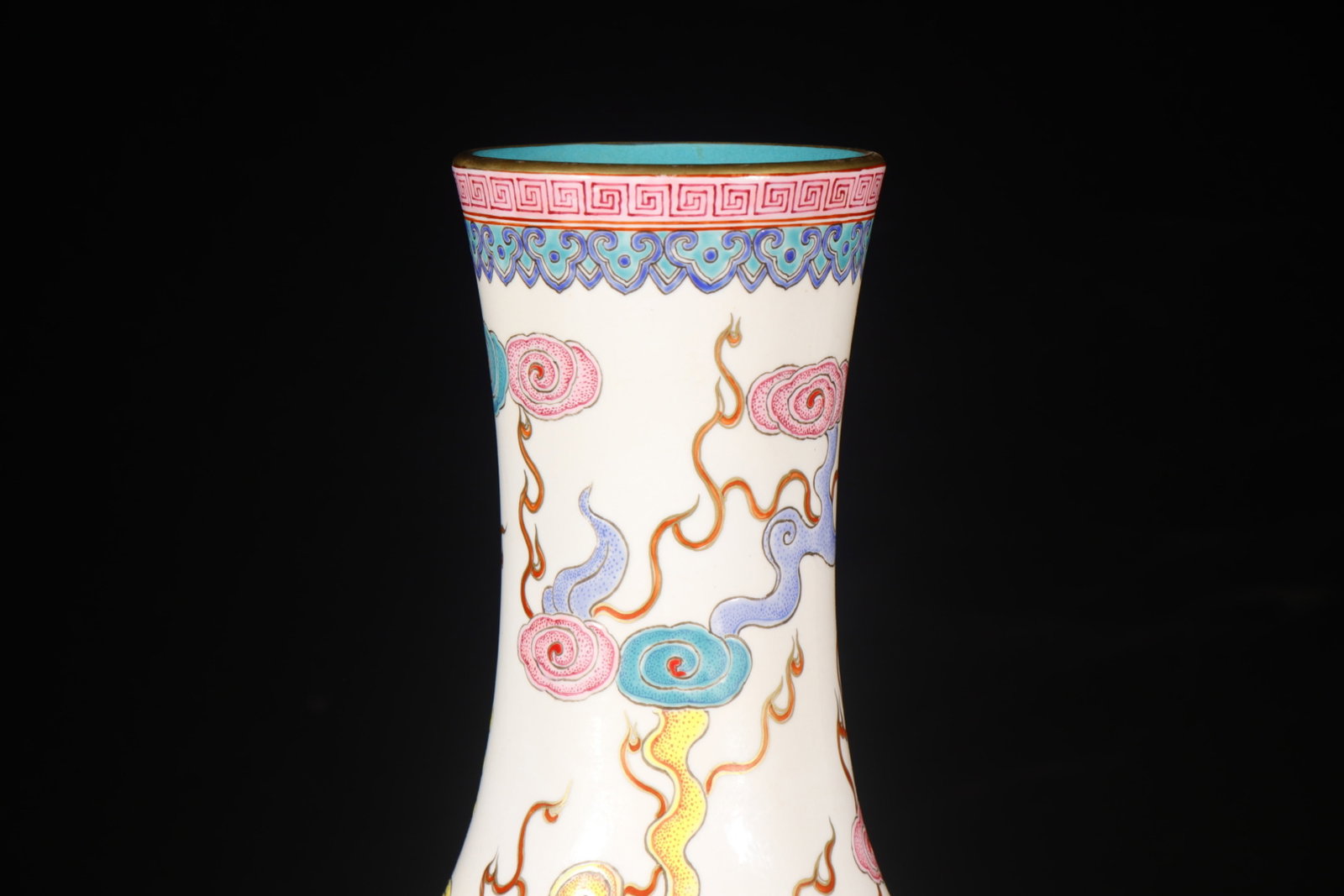 A Rare Enamel Auspicious Cloud and Dragon Pattern Vase - 9