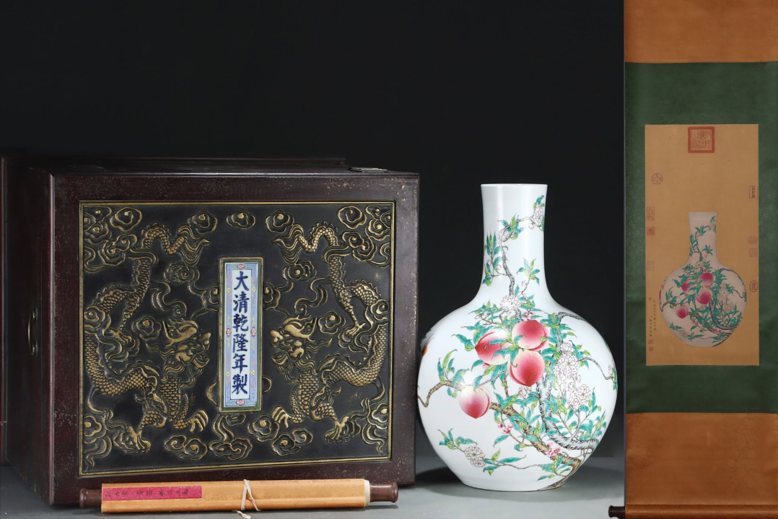 A Huge Famille-Rose Bats and Peach Pattern Vase,with Chinese Vertical Scroll Ink Painting on Silk: A Huge Famille-Rose Bats and Peach Pattern Vase,with Chinese Vertical Scroll Ink Painting on Silk,Qing Dynasty,China,Qianlong Six-character Mark,Size:(Without frame)27.6inx13in,(Porcelain)22inx15in