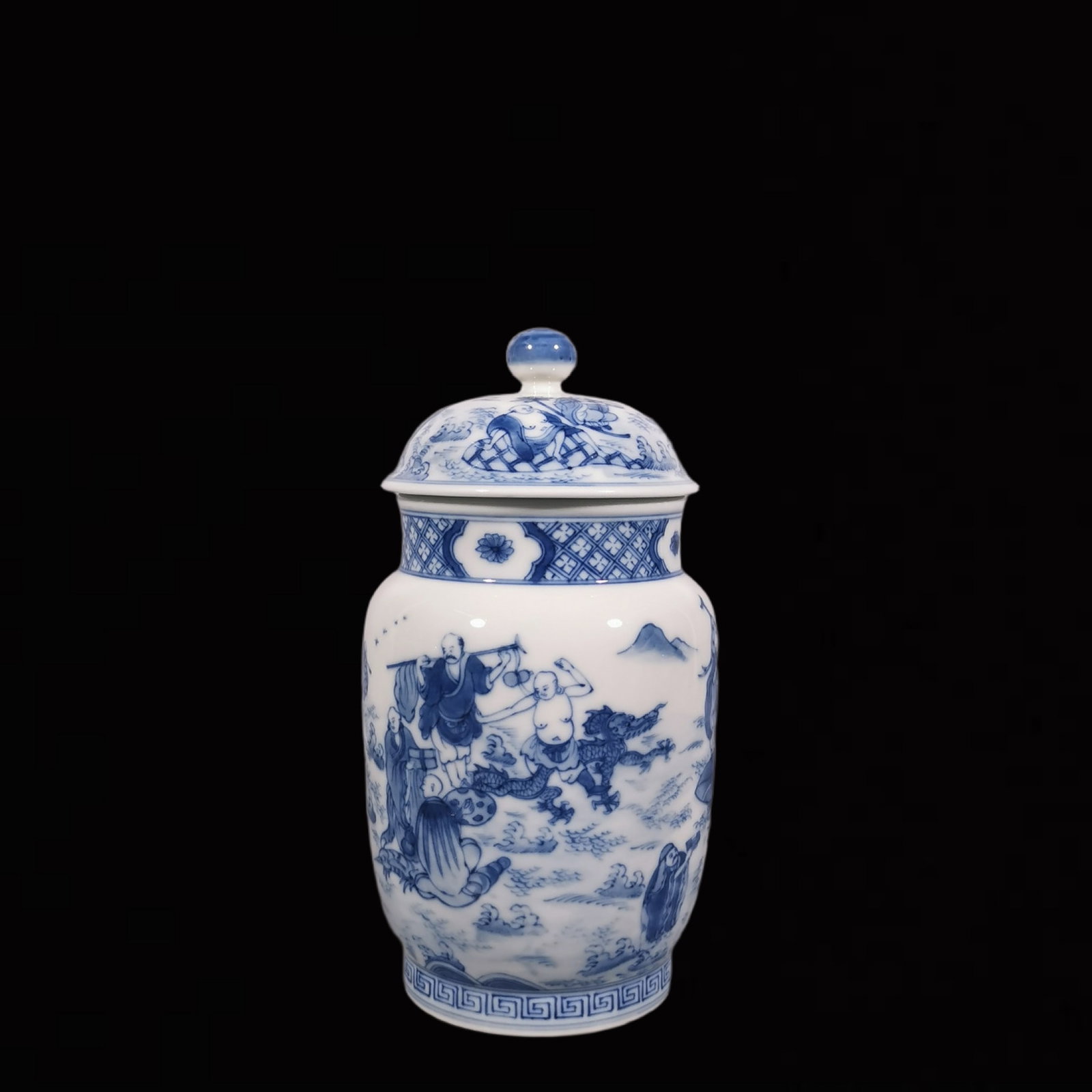 A Exquisite Blue and White Figure and Story Pattern Tea Caddy: A Exquisite Blue and White Figure and Story Pattern Tea Caddy,Qing Dynasty, China, Qianlong Six-character Mark,Size:7.9inx4.3in