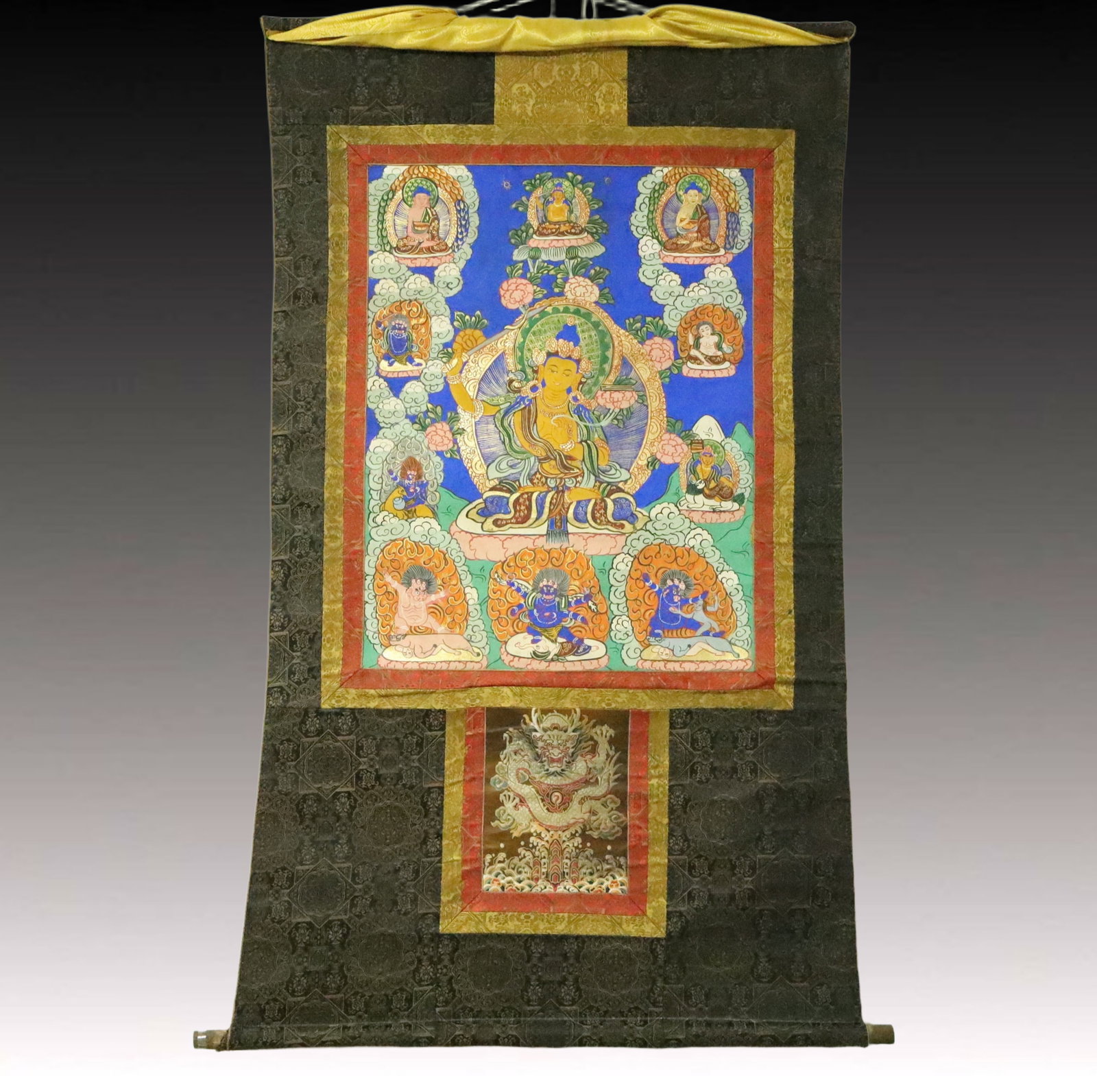 A Rare Brocade Painted Color Statue of Manjusri Tangka: A Rare Brocade Painted Color Statue of Manjusri Tangka,Qing Dynasty, China,Size:37inx61in 织锦彩绘文殊菩萨像唐卡,中国ę