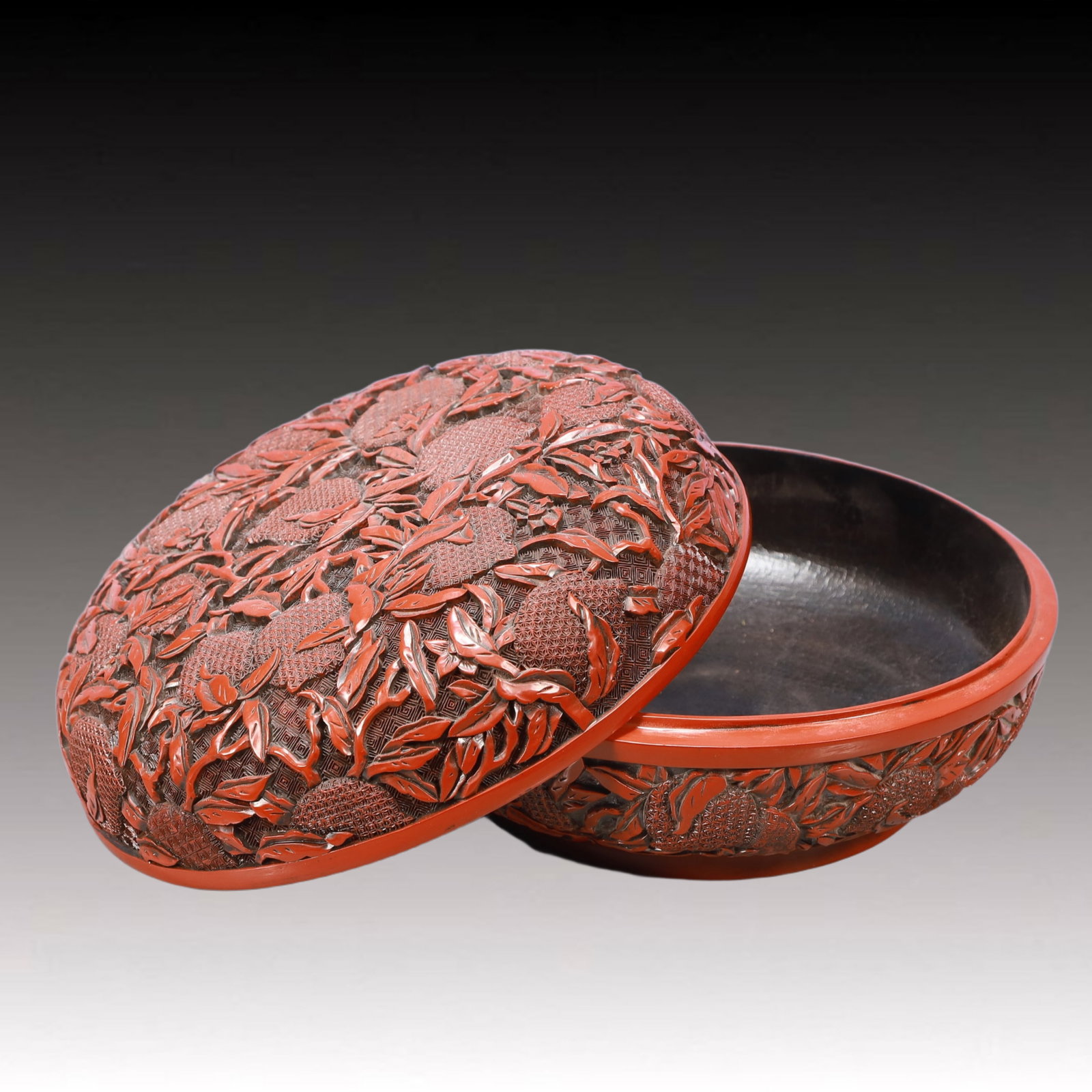 An Exquisite Carved Red Lacquer Peach Pattern Box - 5