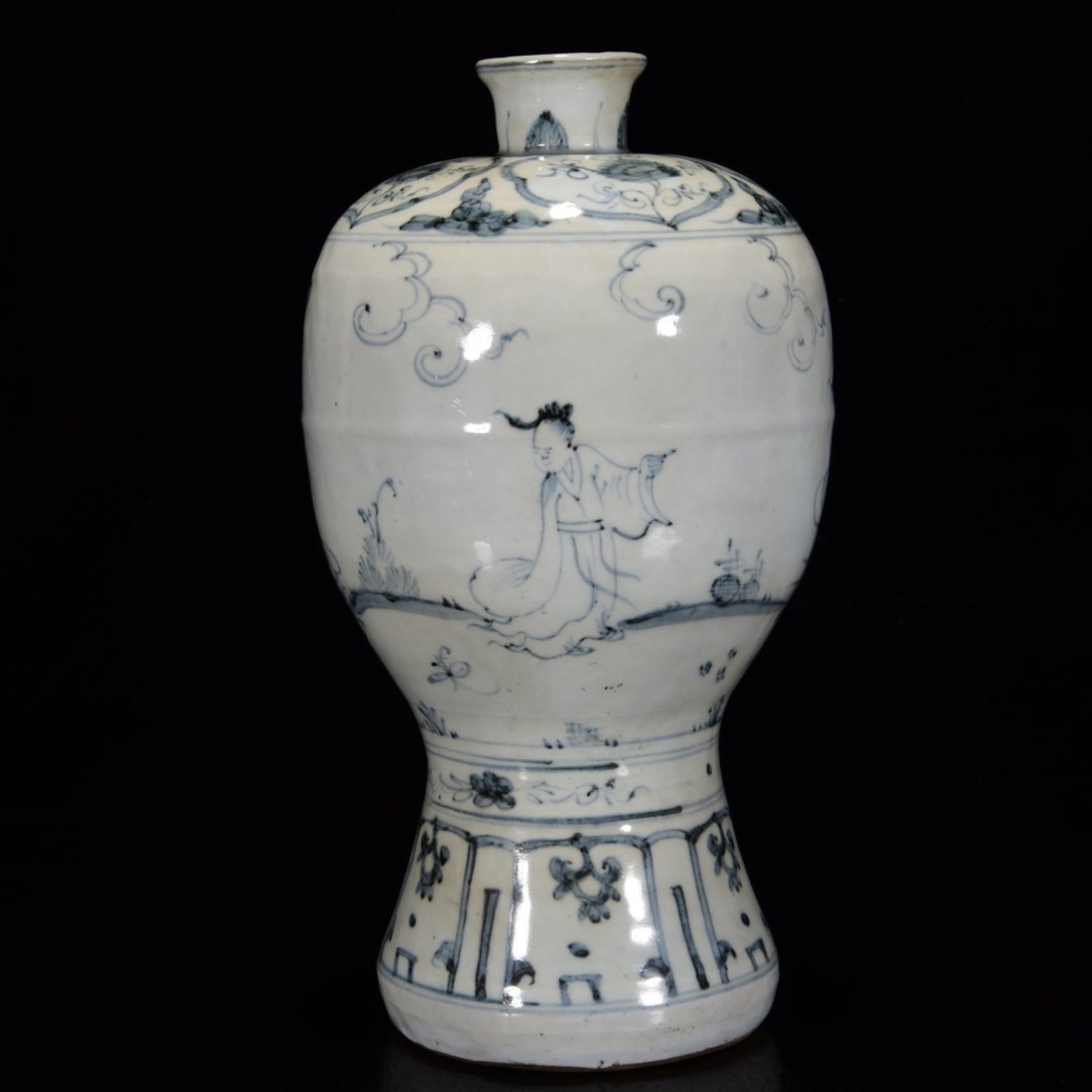 An Exquisite Blue and White Character and Story Pattern Vase: An Exquisite Blue and White Character and Story Pattern Vase,Yuan Dynasty,China,Size:9.8inx5.1in 青花人物故事纹瓶,中国元代