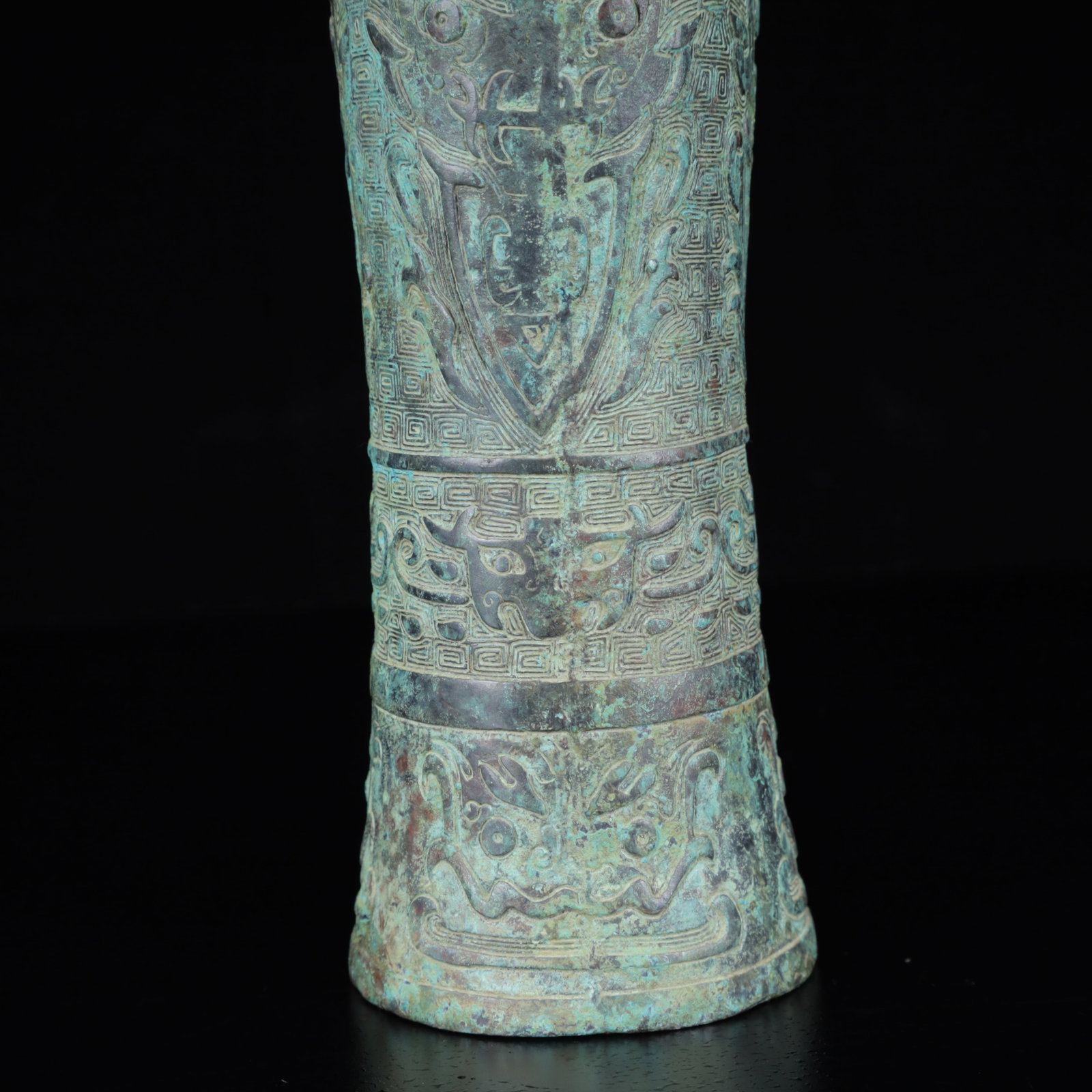 An Archaic Bronze Beast-Face Pattern Cup - 13