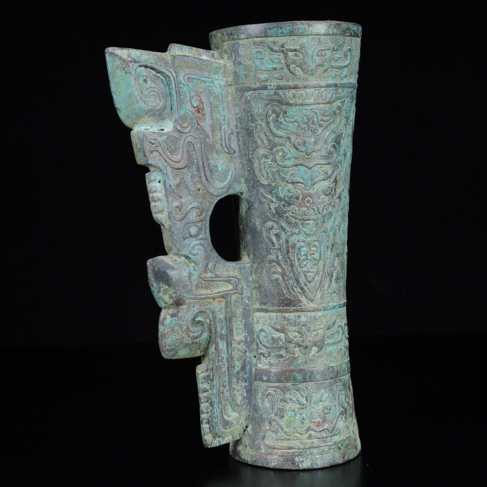 An Archaic Bronze Beast-Face Pattern Cup - 4