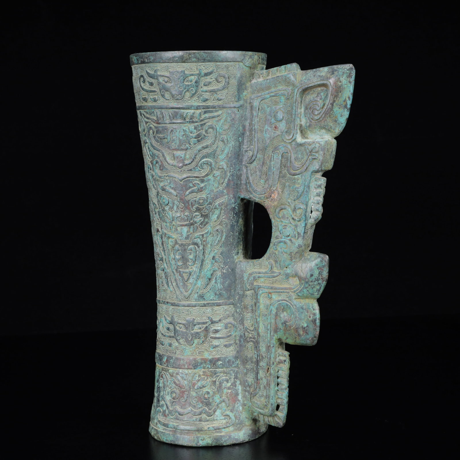 An Archaic Bronze Beast-Face Pattern Cup - 6