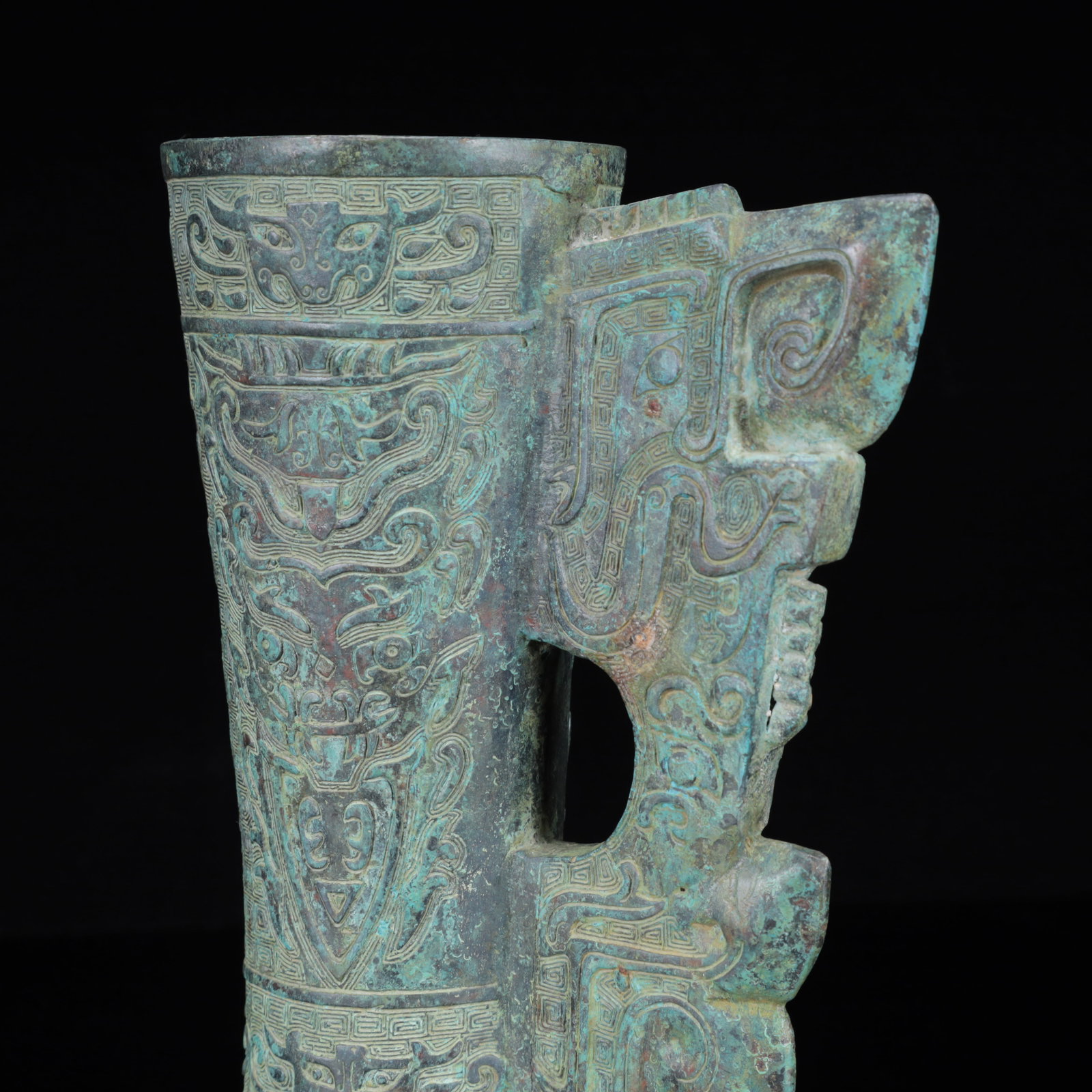 An Archaic Bronze Beast-Face Pattern Cup - 7