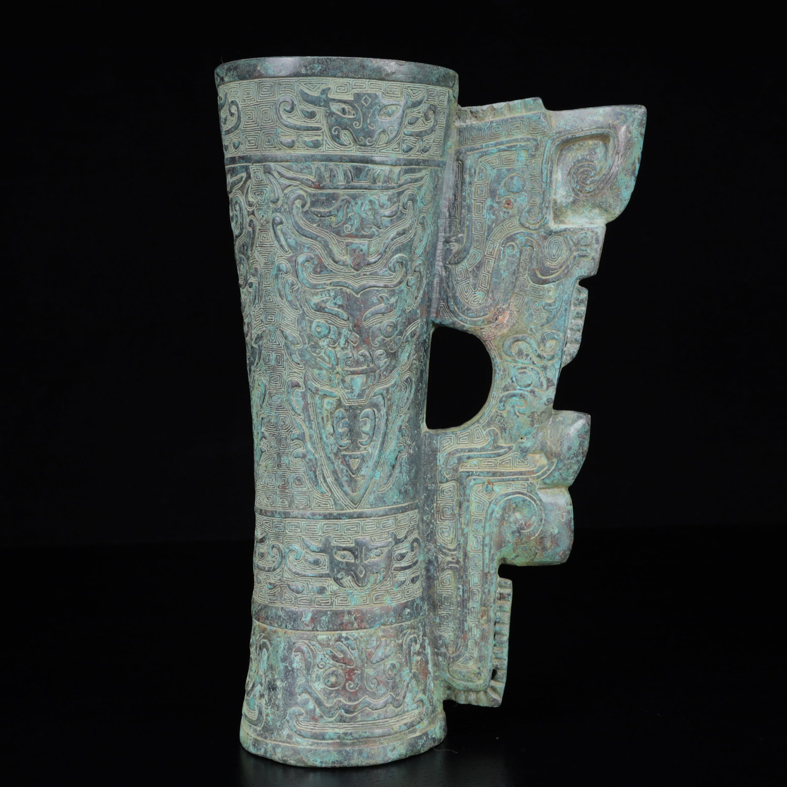 An Archaic Bronze Beast-Face Pattern Cup - 9