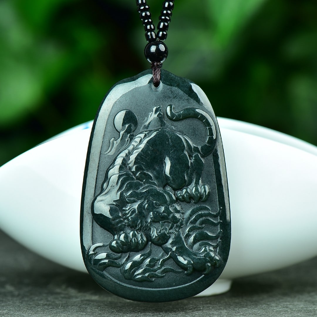 An Exquisite Jasper Tiger Pattern Pendant - 4