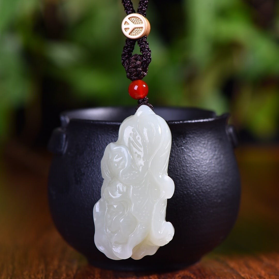 An Exquisite White Jade Cabbage Pendant: An Exquisite White Jade Cabbage Pendant,Size:49mmx25mm 白玉白菜挂件