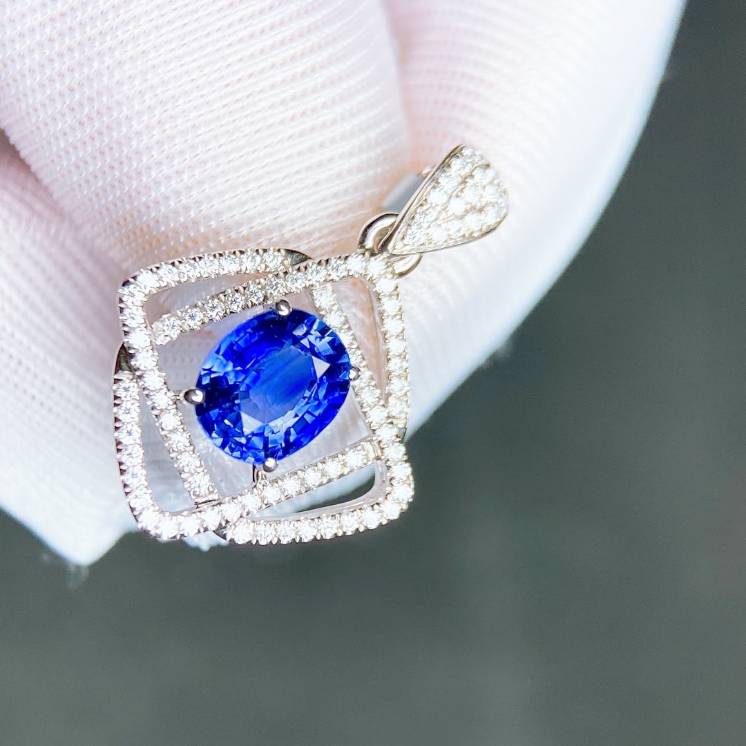 1.26Ctw Natural Tanzanite Sapphire Necklace: 1.26Ctw Natural Tanzanite Sapphire Necklace,Size:6.7mmx5.4mm 1.26Ctw天然坦桑石蓝宝石项链