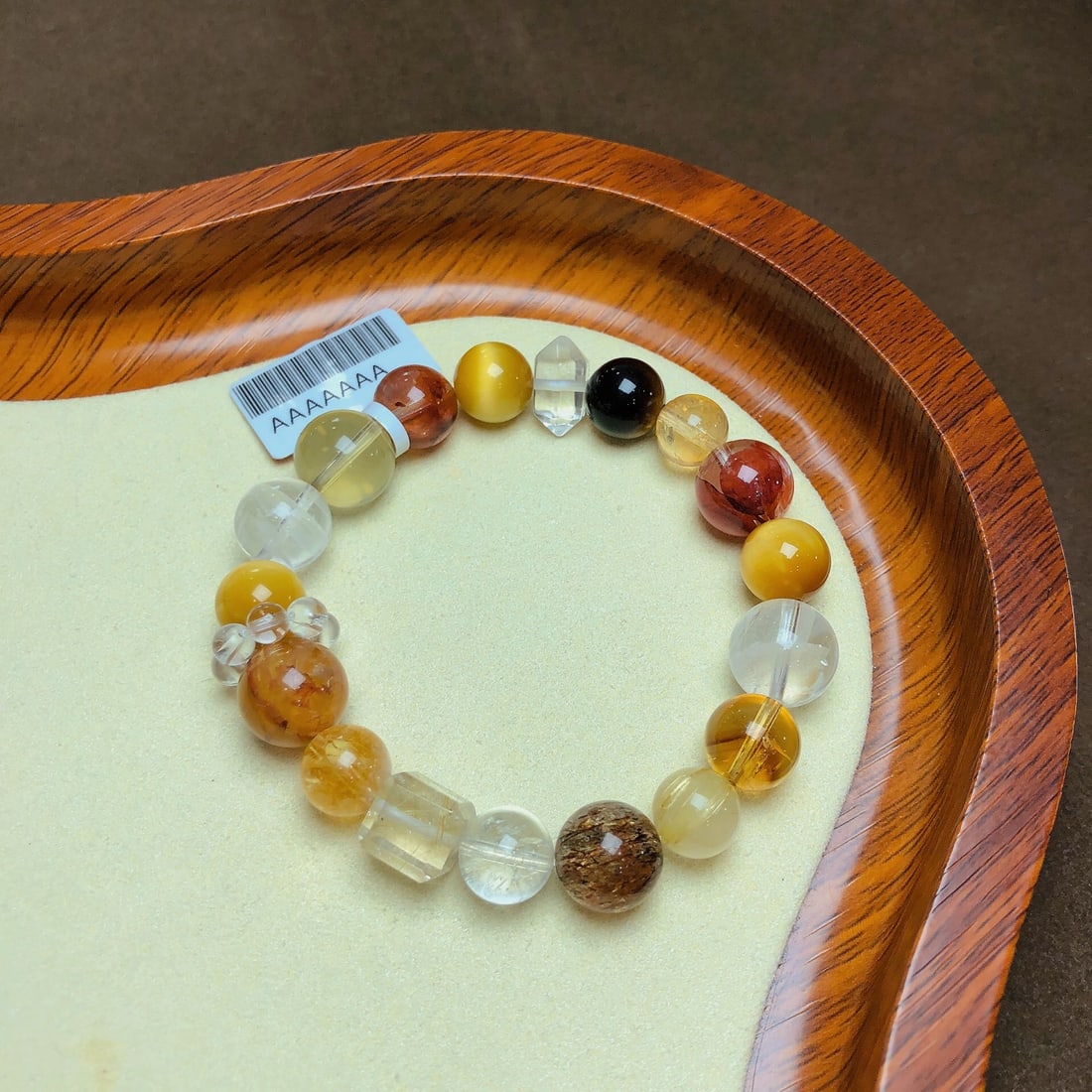 An Exquisite Crystal Bracelet: An Exquisite Crystal Bracelet,Size:10.4mm,12.1mm,Weight:31.5g 水晶手串