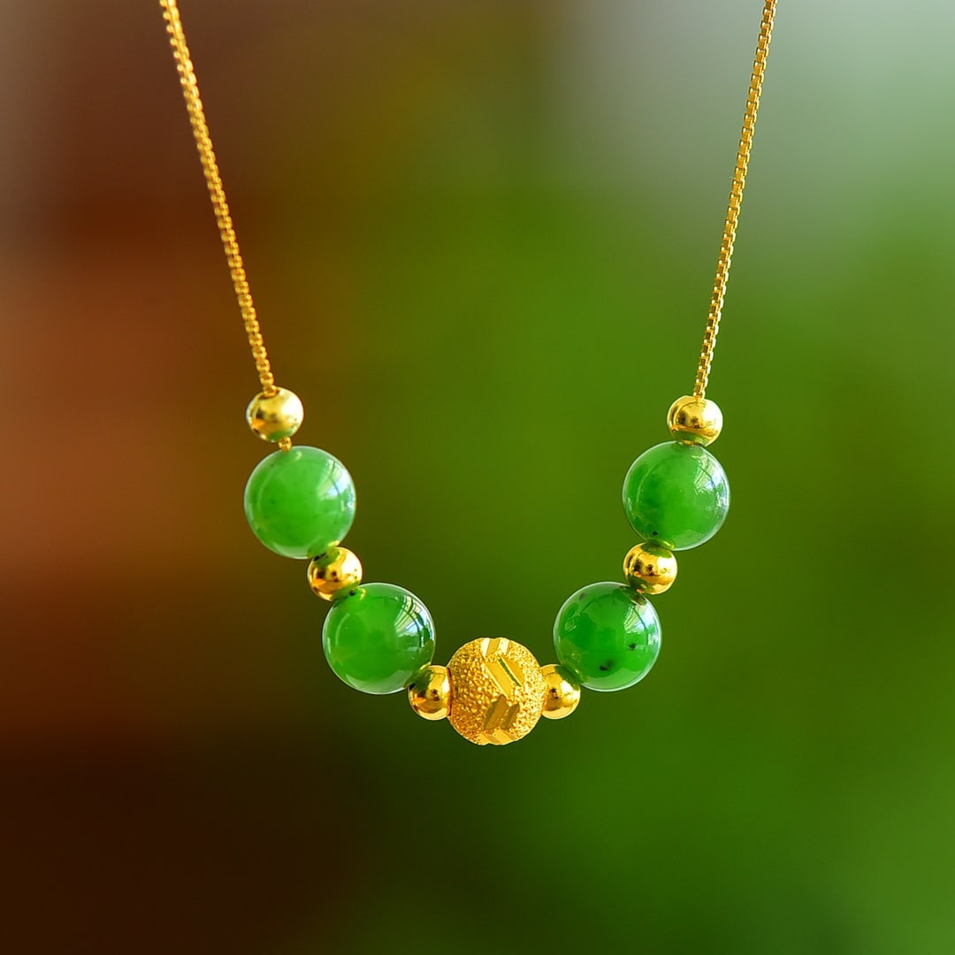 An Exquisite Sterling Silver-Gold Plated Inlaid Jasper Pendant: An Exquisite Sterling Silver-Gold Plated Inlaid Jasper Pendant,Size:6mm 纯银镀金镶碧玉项链