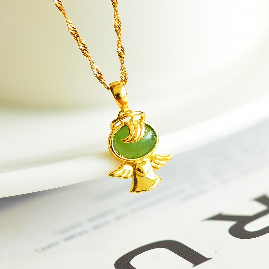 An Exquisite Sterling Silver-Gold Plated Inlaid Jasper Pendant: An Exquisite Sterling Silver-Gold Plated Inlaid Jasper Pendant , Size :6mmx8mm 纯银镀金镶碧玉吊坠,尺寸:6mmx8mm