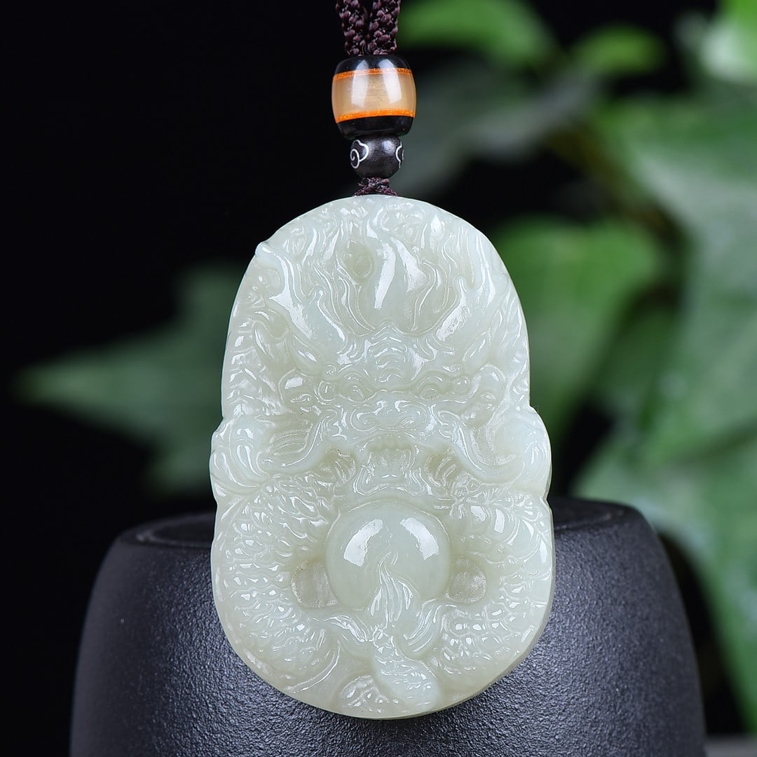 An Exquisite White Jade Dragon Pattern Pendant: An Exquisite White Jade Dragon Pattern Pendant,Size:40mmx60mm 白玉龙纹挂件