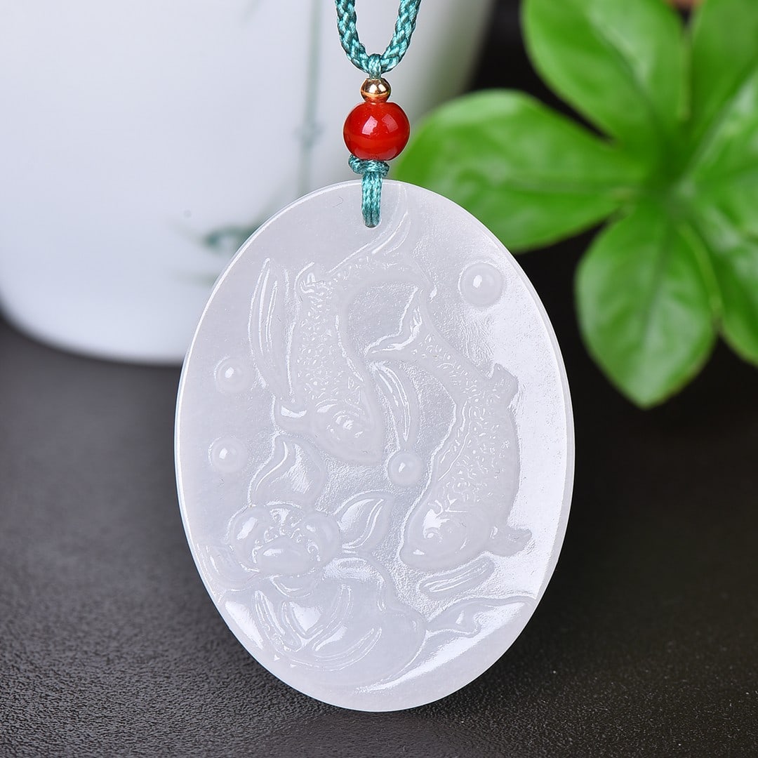 An Exquisite White Jade Fish Pattern Pendant - 2